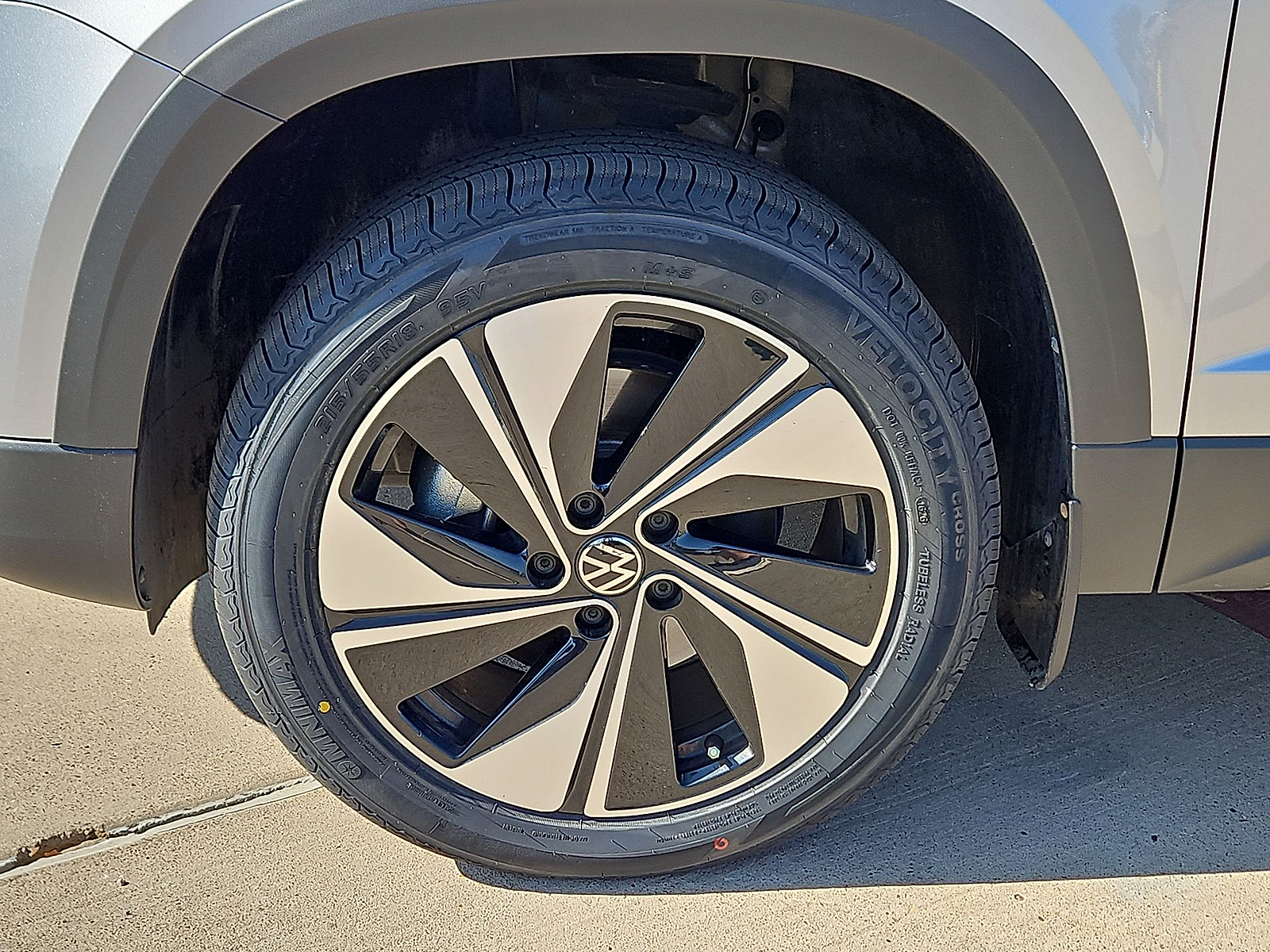 2024 Volkswagen Taos 1.5T SE Pyrite Silver Metallic at Street VW of Amarillo