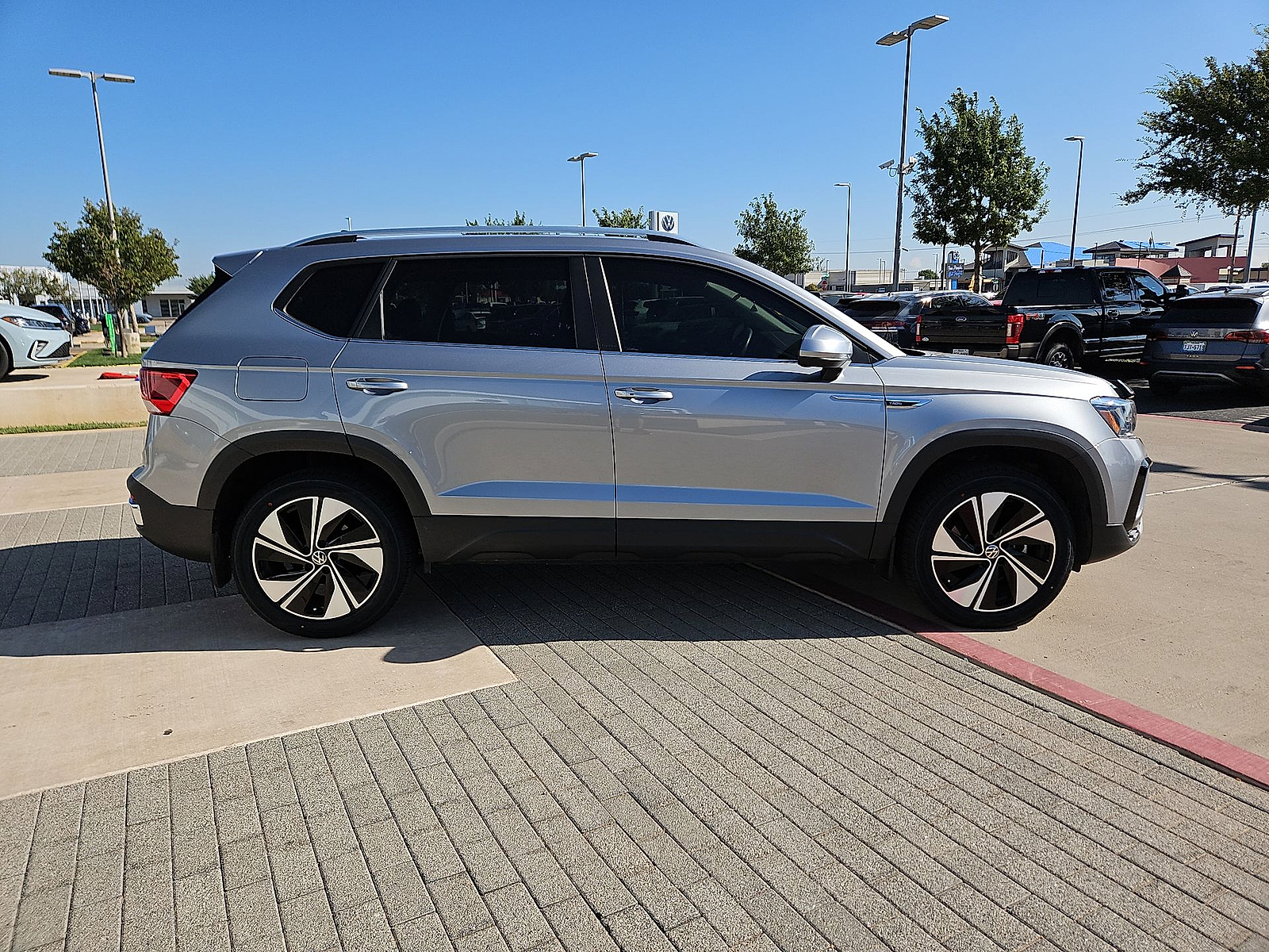 2024 Volkswagen Taos 1.5T SE Pyrite Silver Metallic at Street VW of Amarillo
