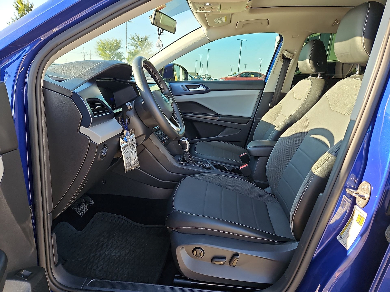 2022 Volkswagen Taos 1.5T SE Dusk Blue Metallic at Street VW of Amarillo