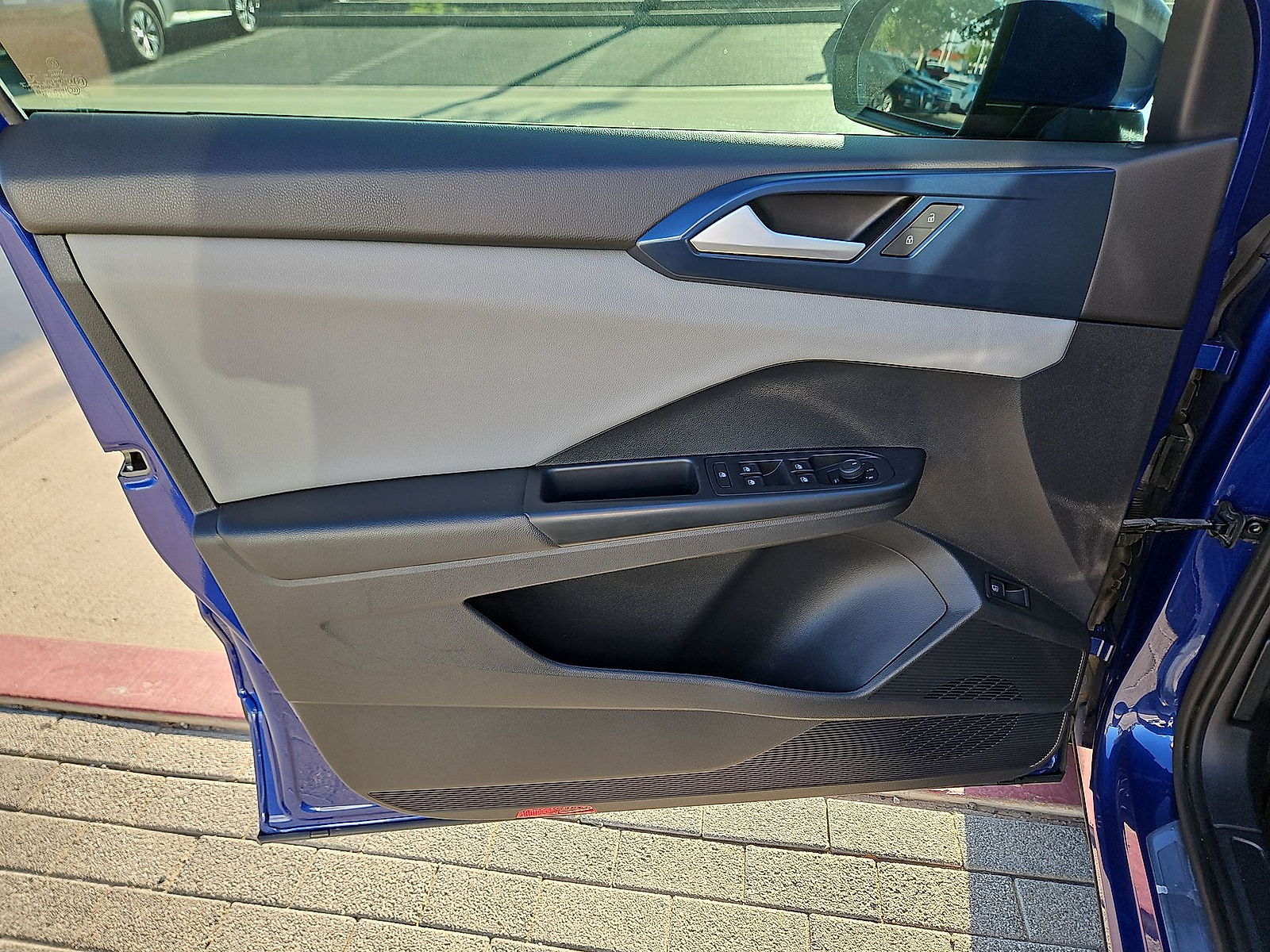 2022 Volkswagen Taos 1.5T SE Dusk Blue Metallic at Street VW of Amarillo