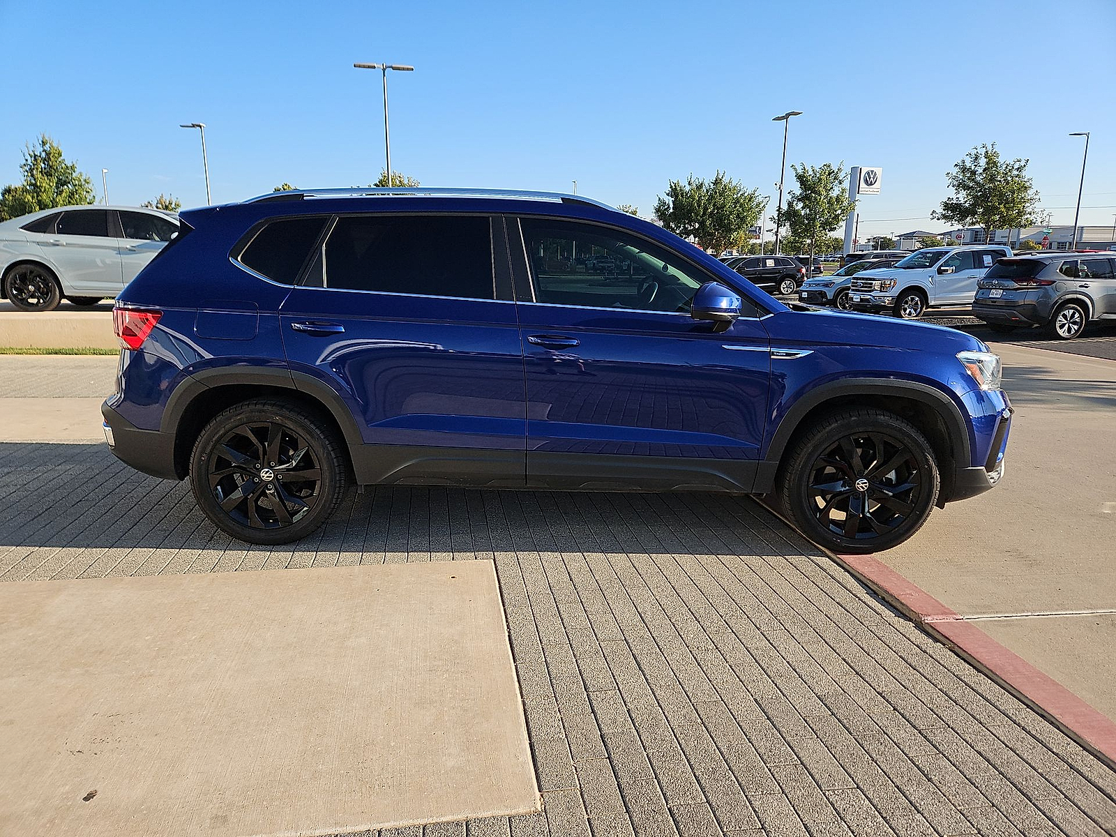 2022 Volkswagen Taos 1.5T SE Dusk Blue Metallic at Street VW of Amarillo