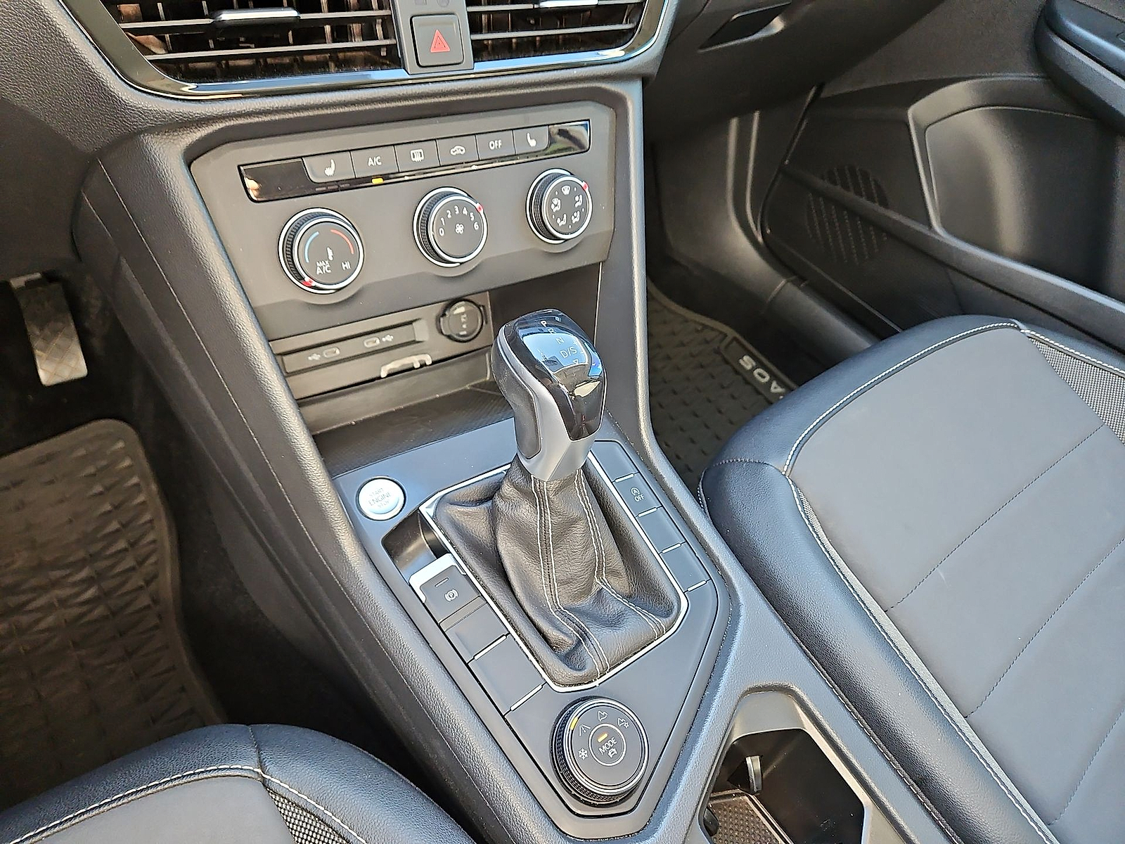 2022 Volkswagen Taos 1.5T SE Dusk Blue Metallic at Street VW of Amarillo