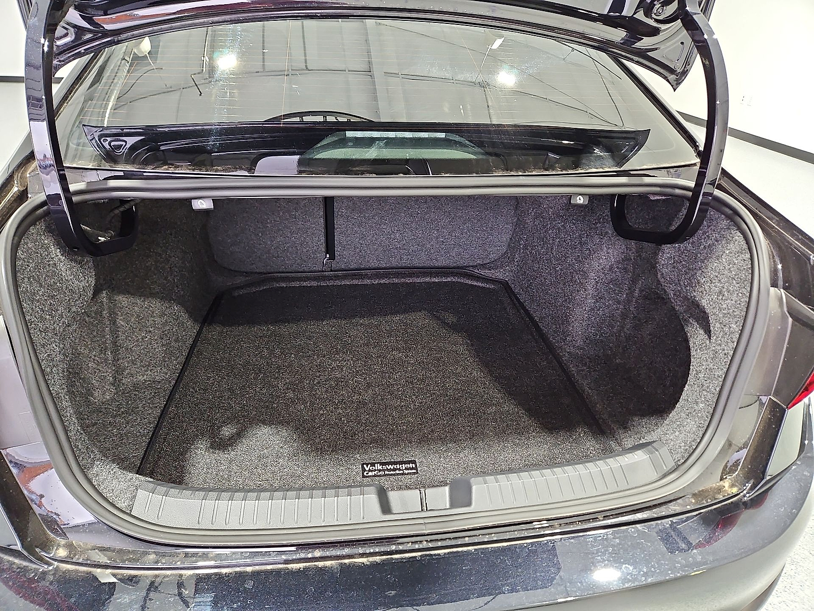 2027 Volkswagen Jetta photo 12 of 22