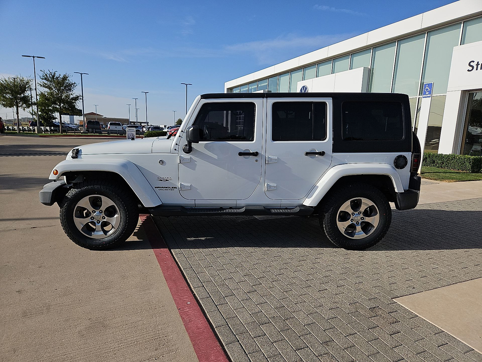 2017 Jeep Wrangler Unlimited photo 5 of 22