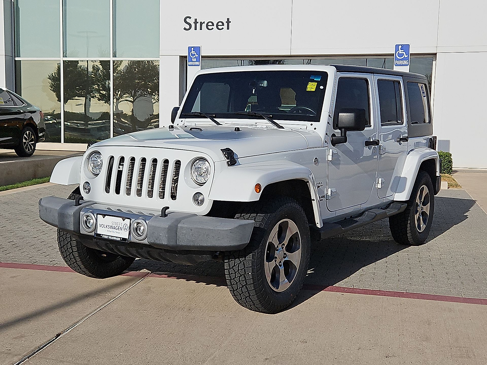 2017 Jeep Wrangler Unlimited photo 4 of 22