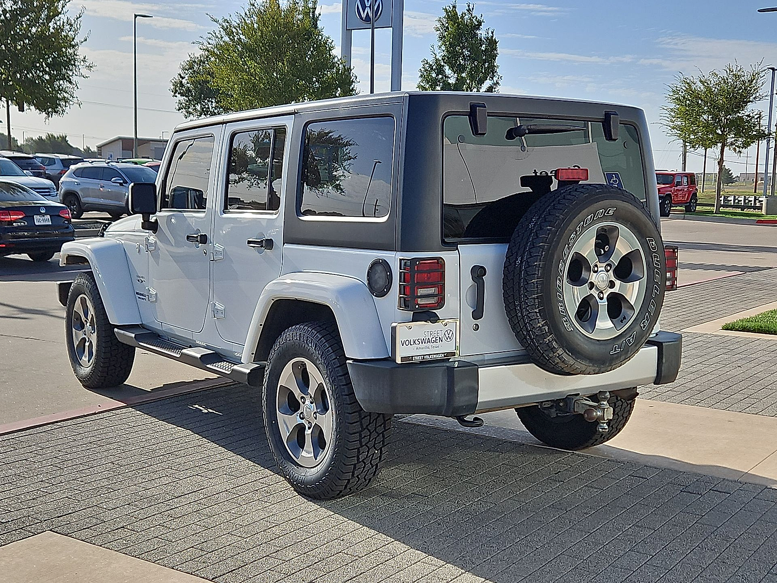 2017 Jeep Wrangler Unlimited photo 6 of 22