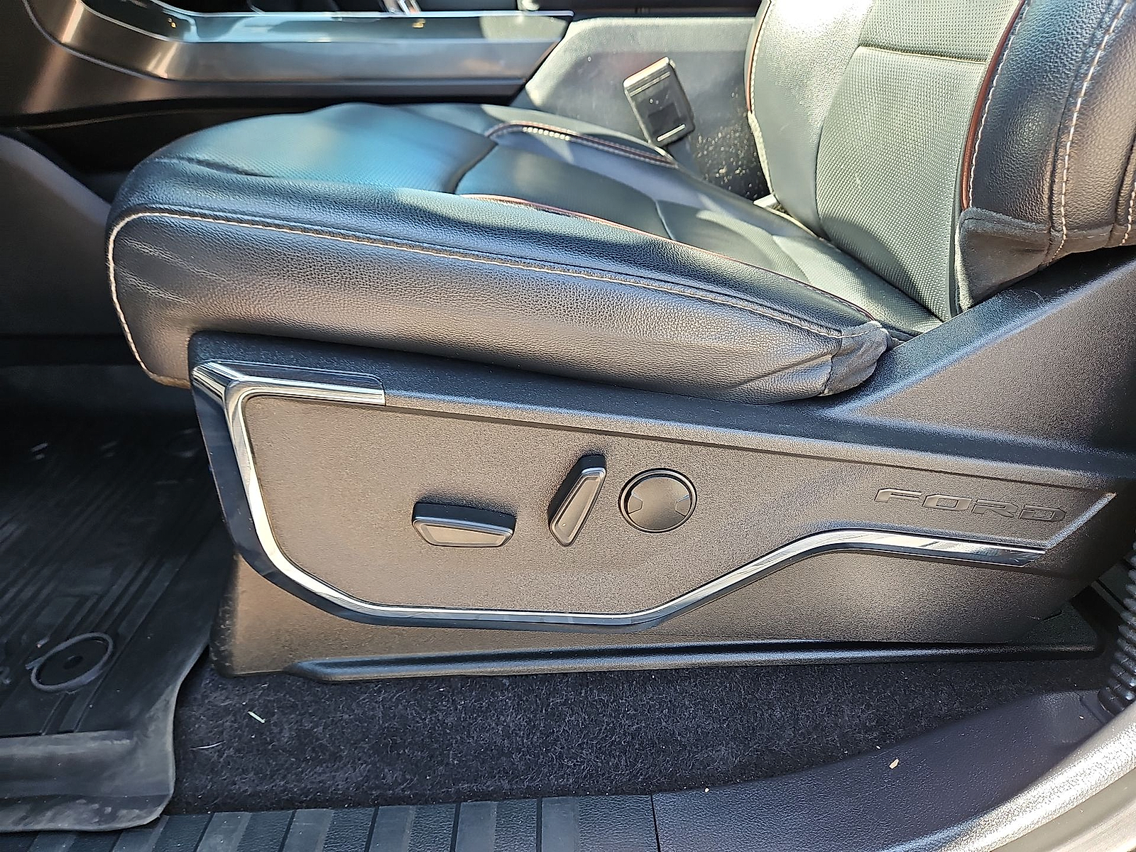 2023 Ford F-150 LARIAT Avalanche at Street VW of Amarillo