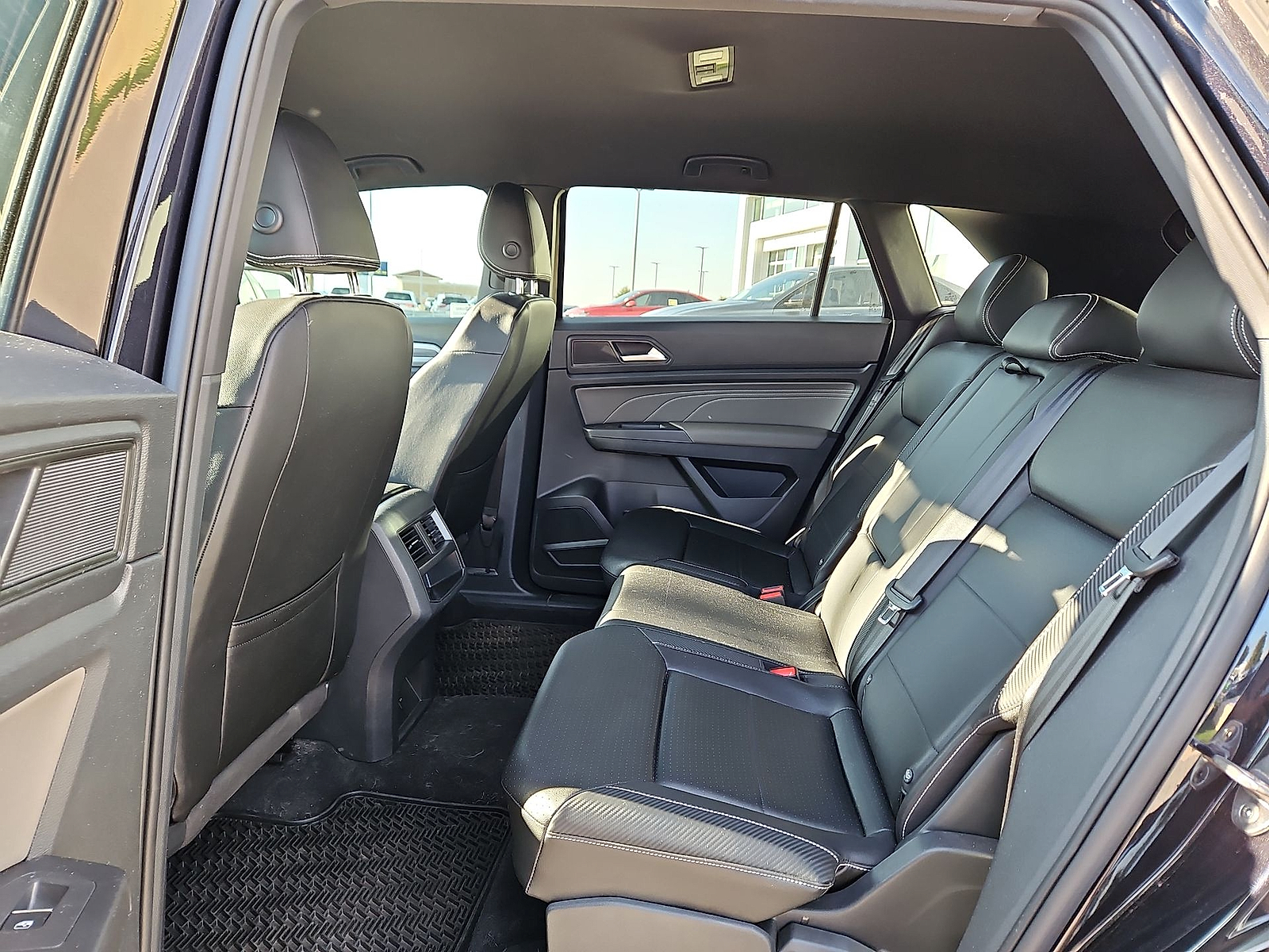 2023 Volkswagen Atlas Cross Sport photo 13 of 22
