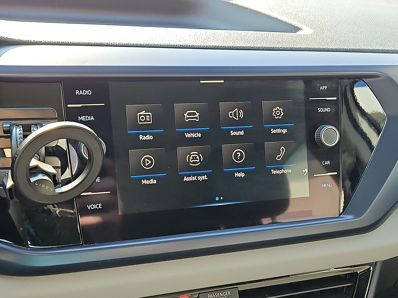 2023 Volkswagen Taos 1.5T SE Pure White at Street VW of Amarillo