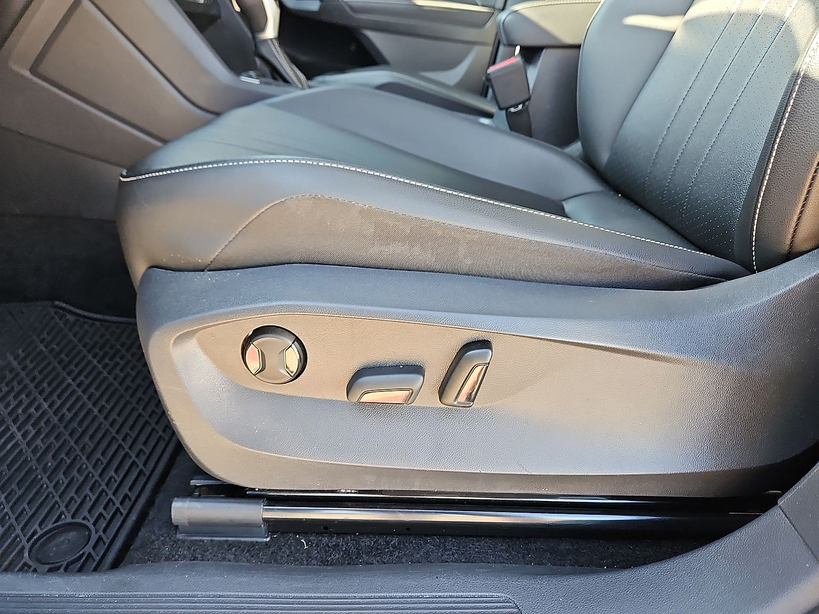 2023 Volkswagen Tiguan 2.0T SE Opal White at Street VW of Amarillo