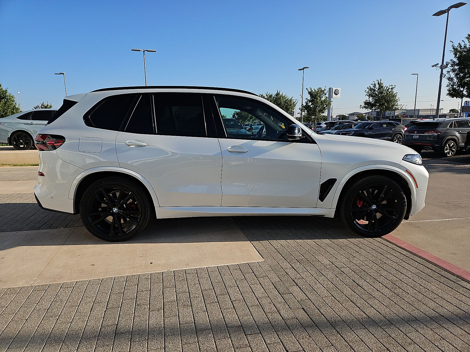 2024 BMW X5 M60i - 8