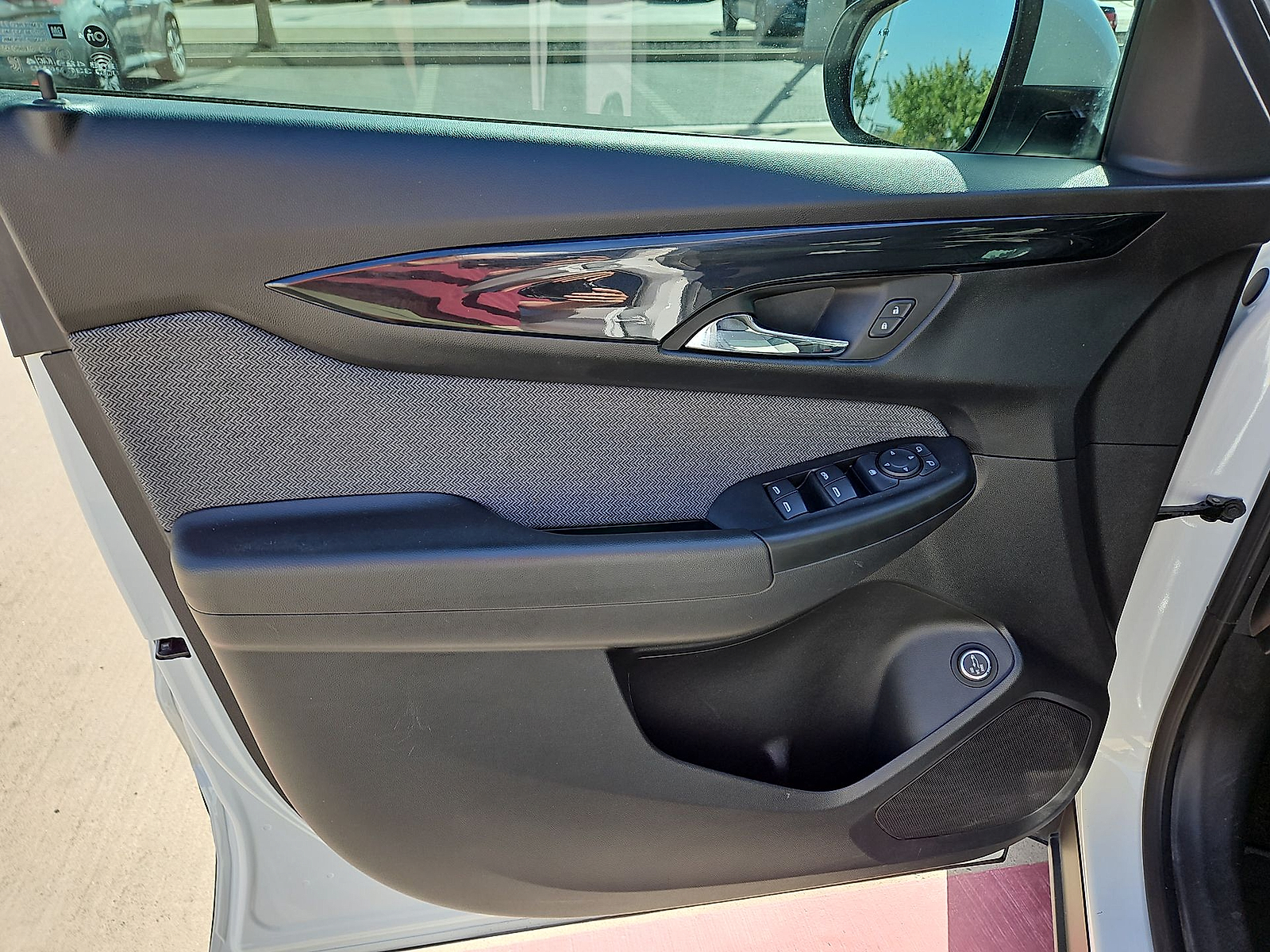 2024 Chevrolet Trailblazer FWD LT Pearl at Bobby Duby Motors