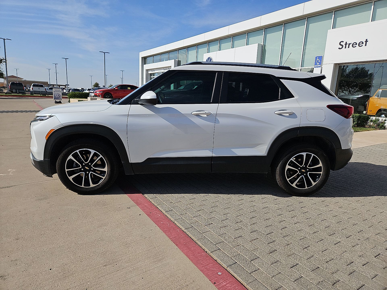 2024 Chevrolet Trailblazer FWD LT Pearl at Bobby Duby Motors