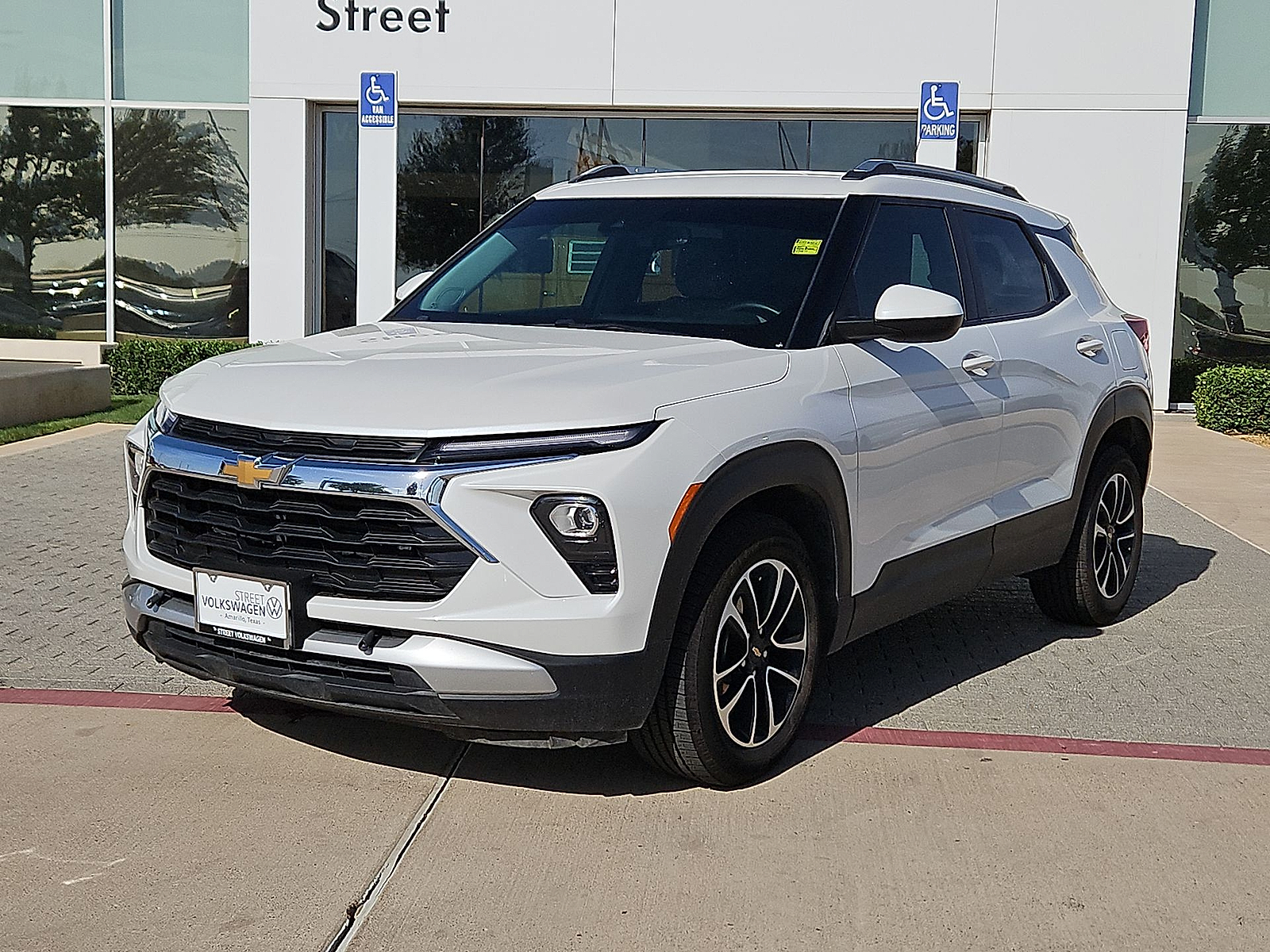 2024 Chevrolet Trailblazer FWD LT Pearl at Bobby Duby Motors
