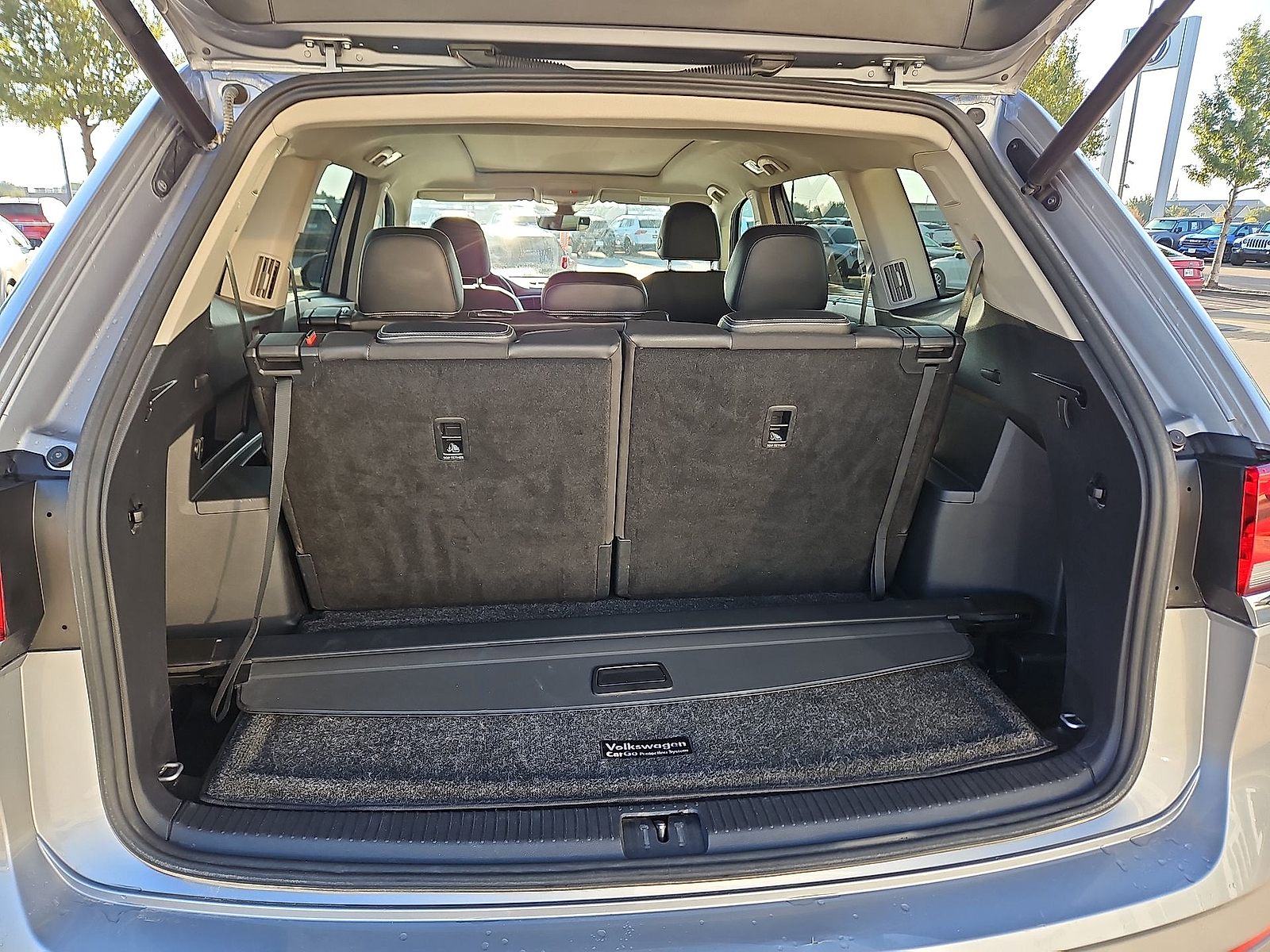 2021 Volkswagen Atlas photo 12 of 22