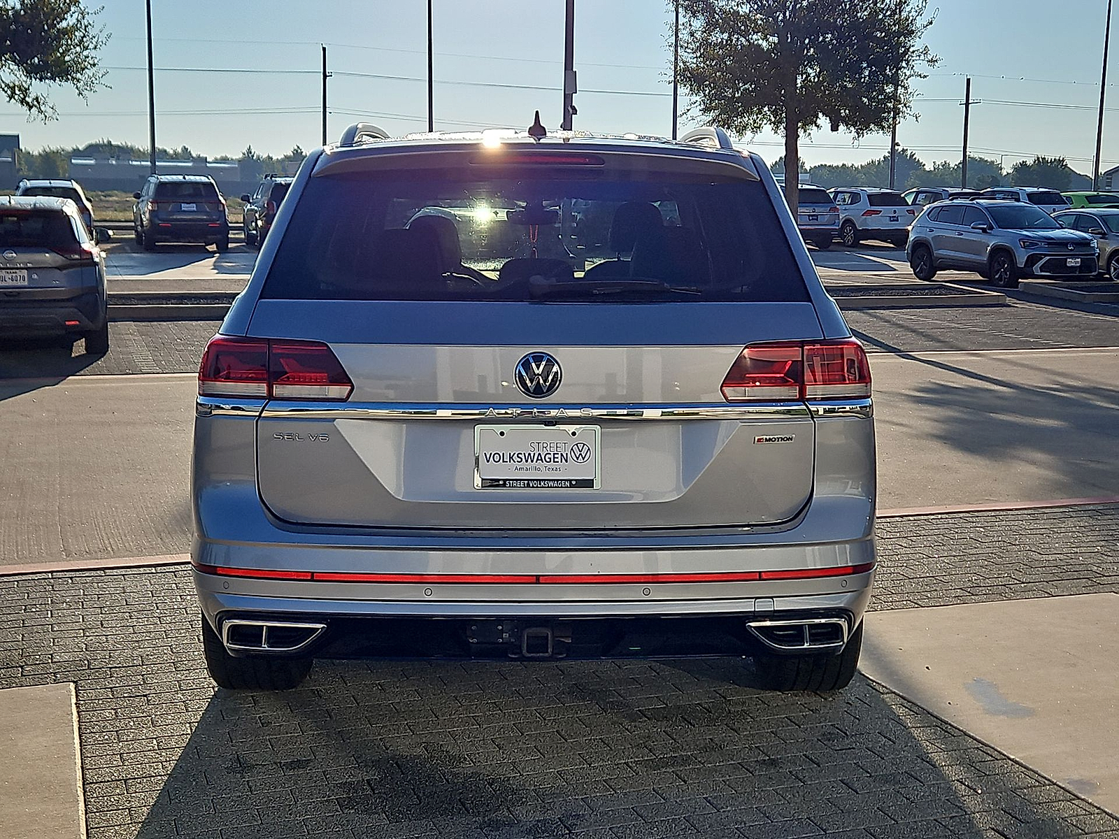 2021 Volkswagen Atlas photo 7 of 22