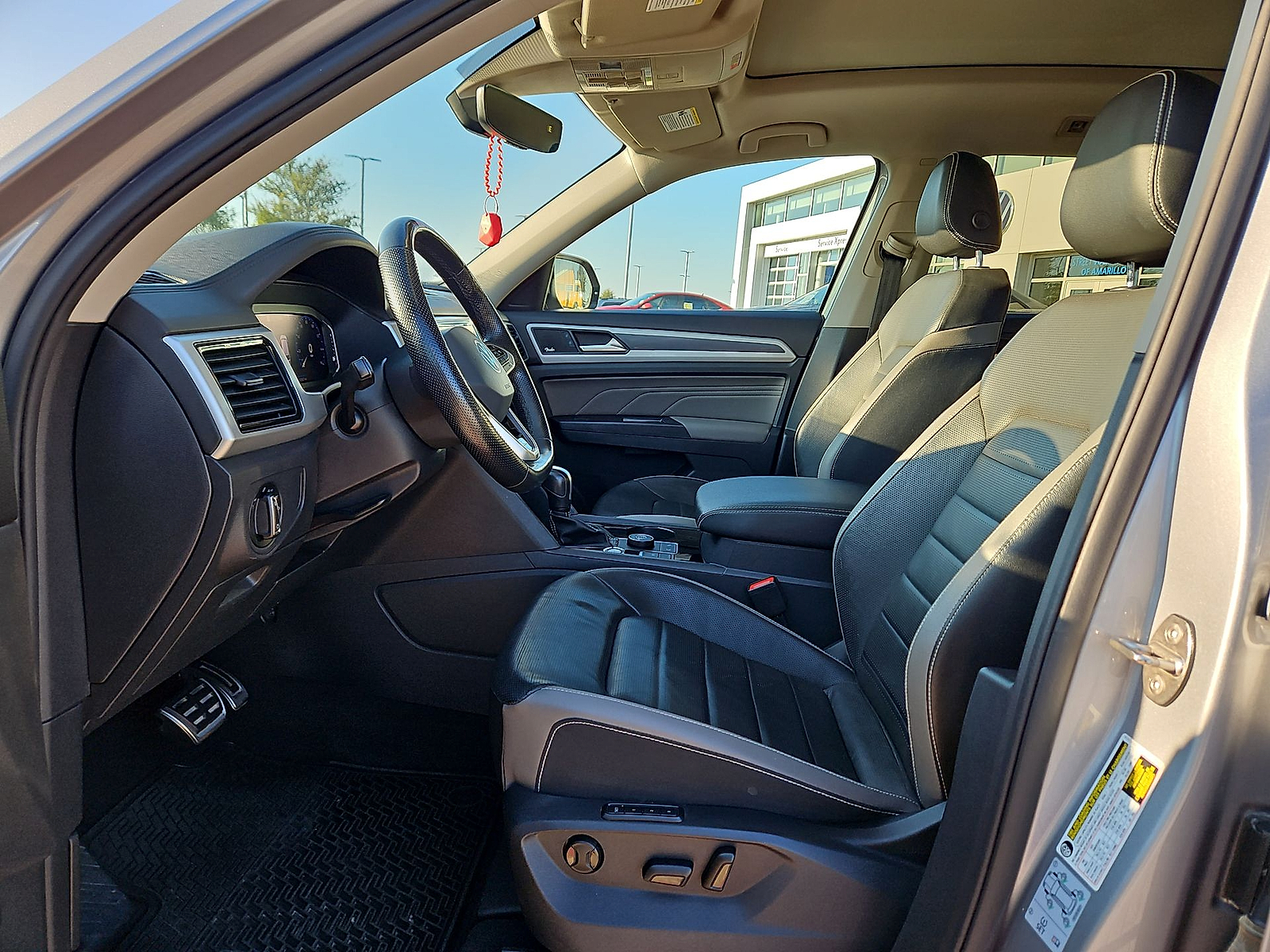 2021 Volkswagen Atlas photo 16 of 22
