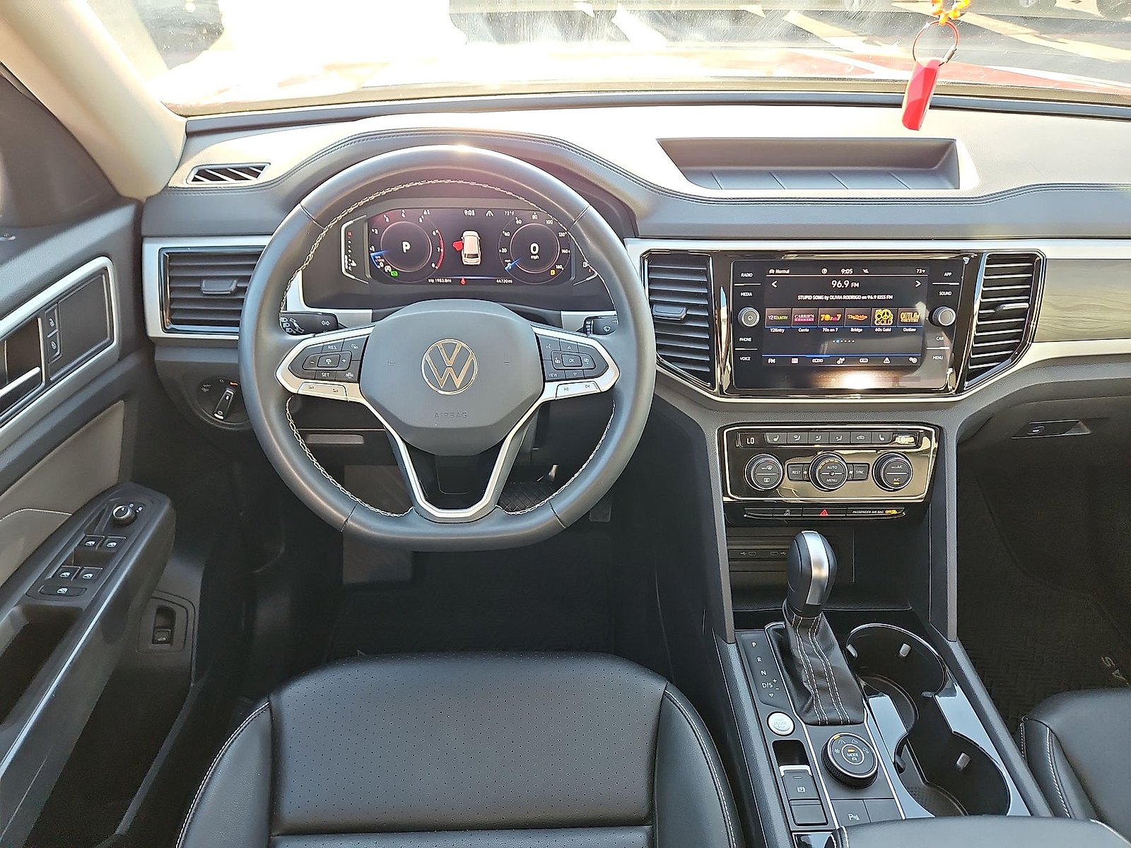 2023 Volkswagen Atlas 3.6L V6 SE w/Technology Red Metallic at Street VW of Amarillo