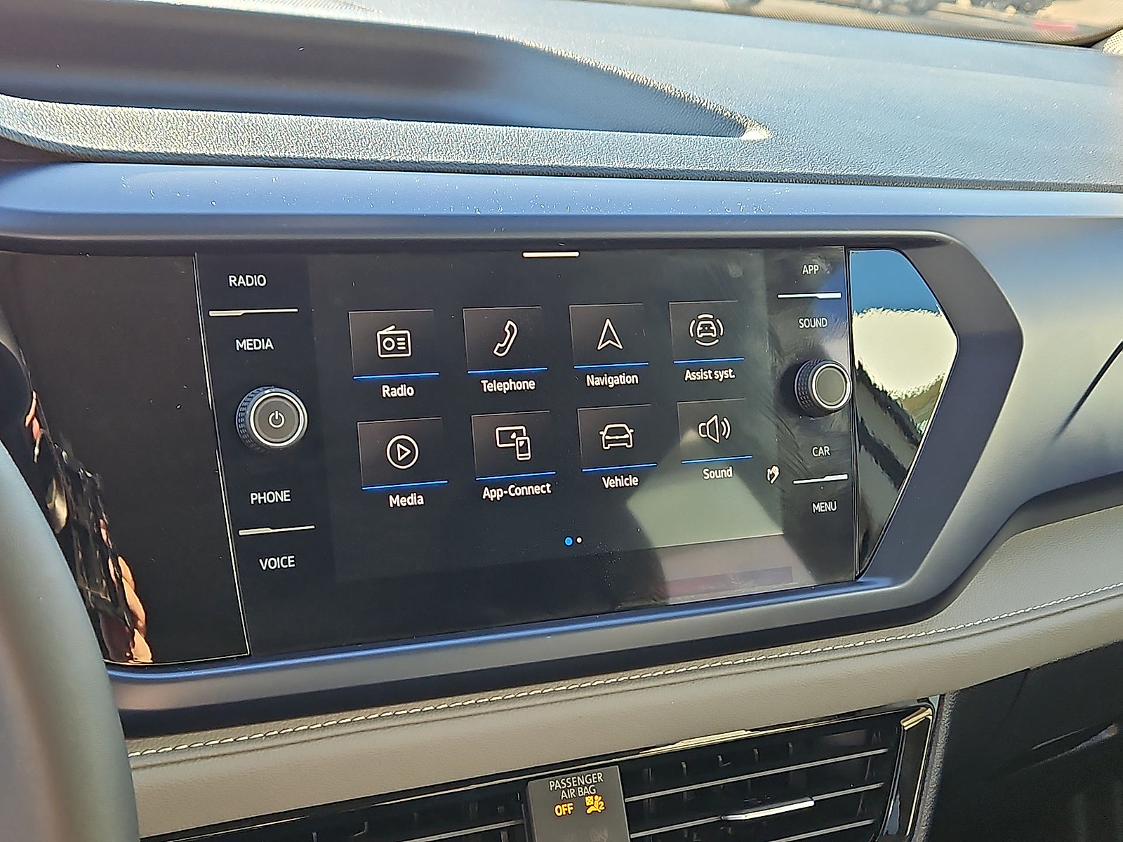 2024 Volkswagen Taos 1.5T SE Pure White at Street VW of Amarillo