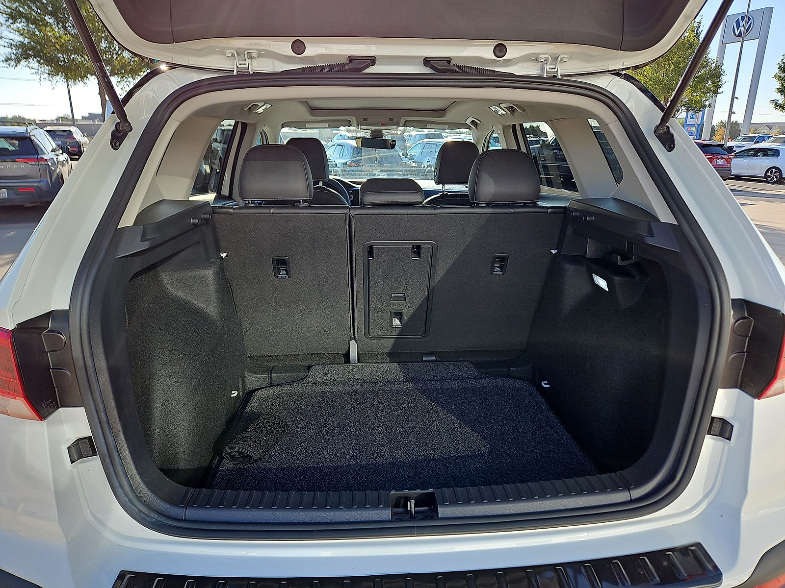 2024 Volkswagen Taos 1.5T SE Pure White at Street VW of Amarillo