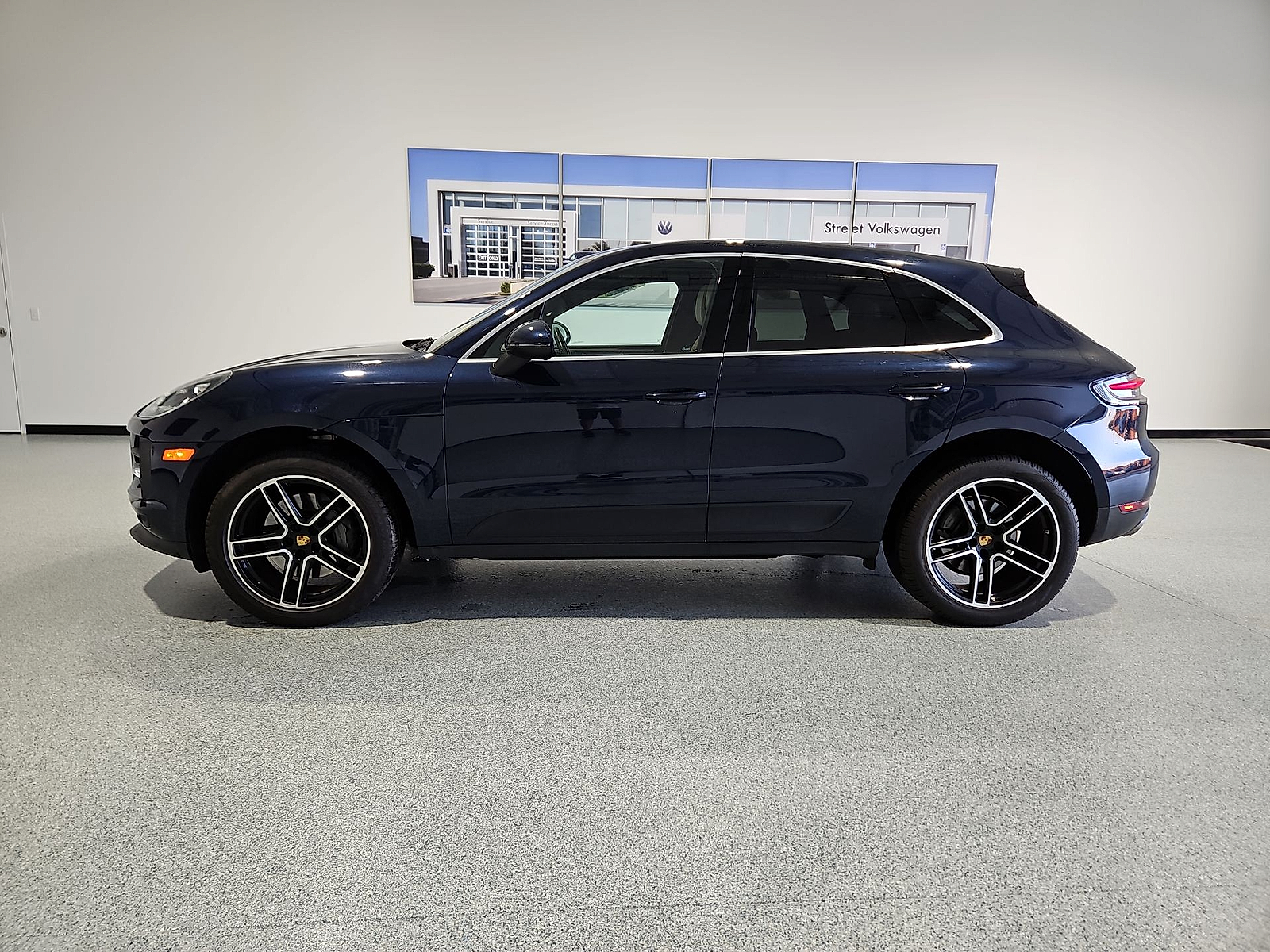 2019 Porsche Macan photo 5 of 22