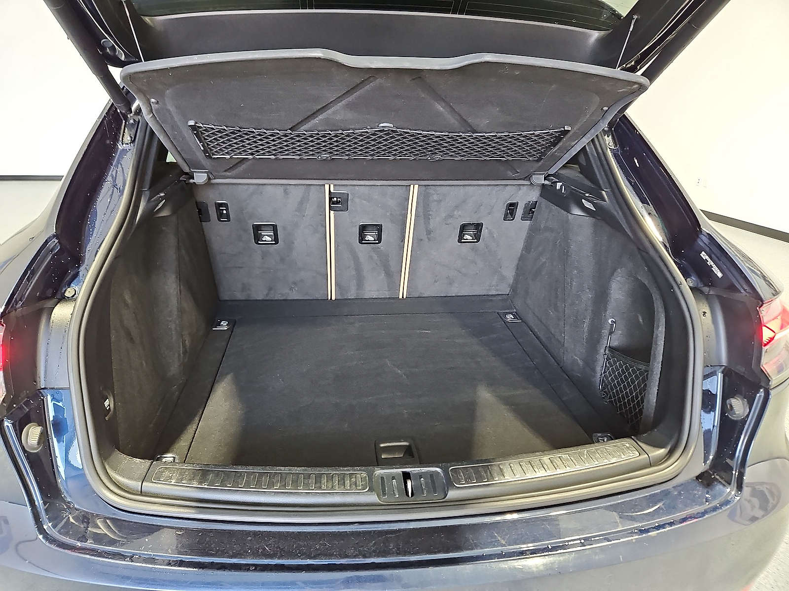 2019 Porsche Macan photo 12 of 22