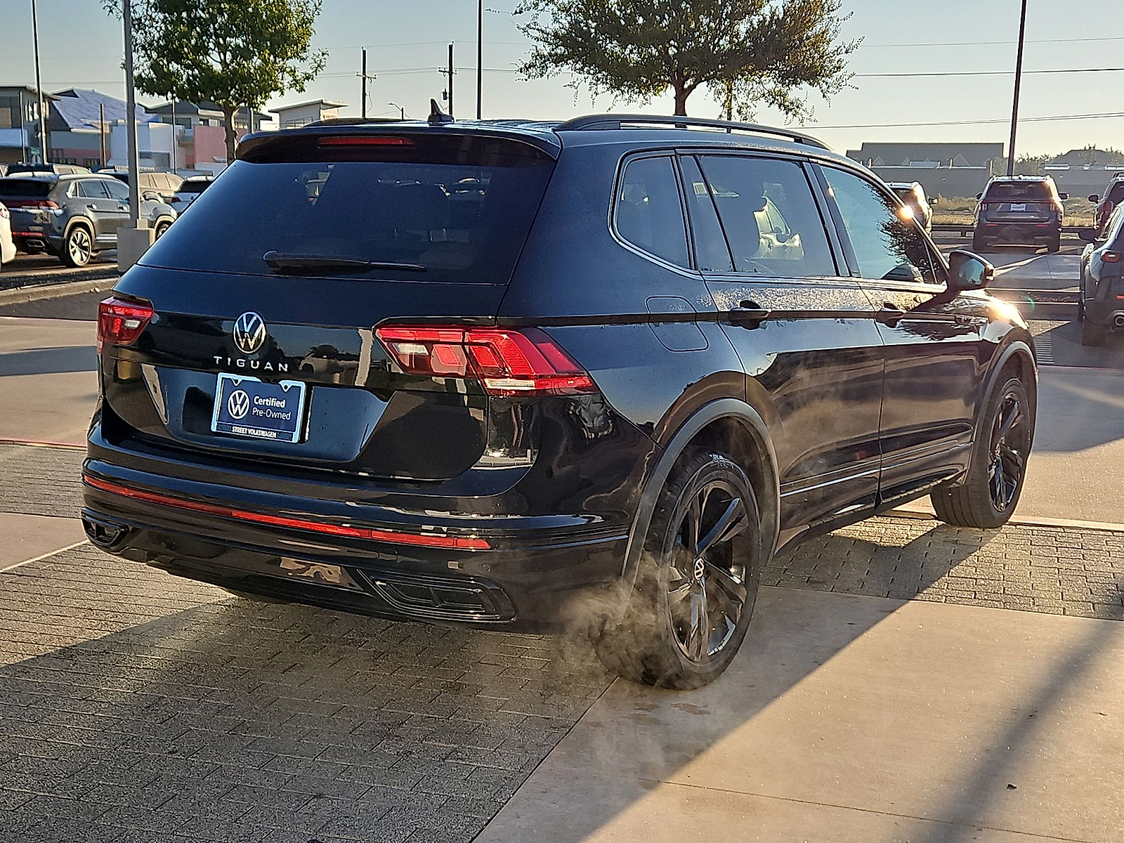 2024 Volkswagen Tiguan photo 8 of 22