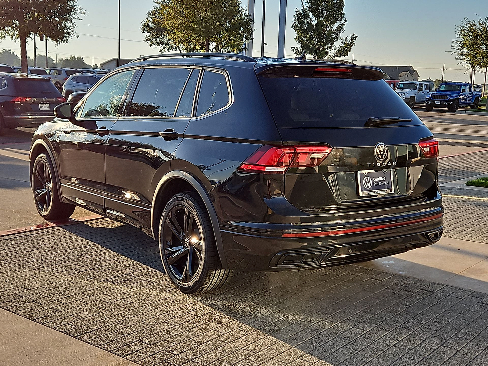 2024 Volkswagen Tiguan photo 6 of 22
