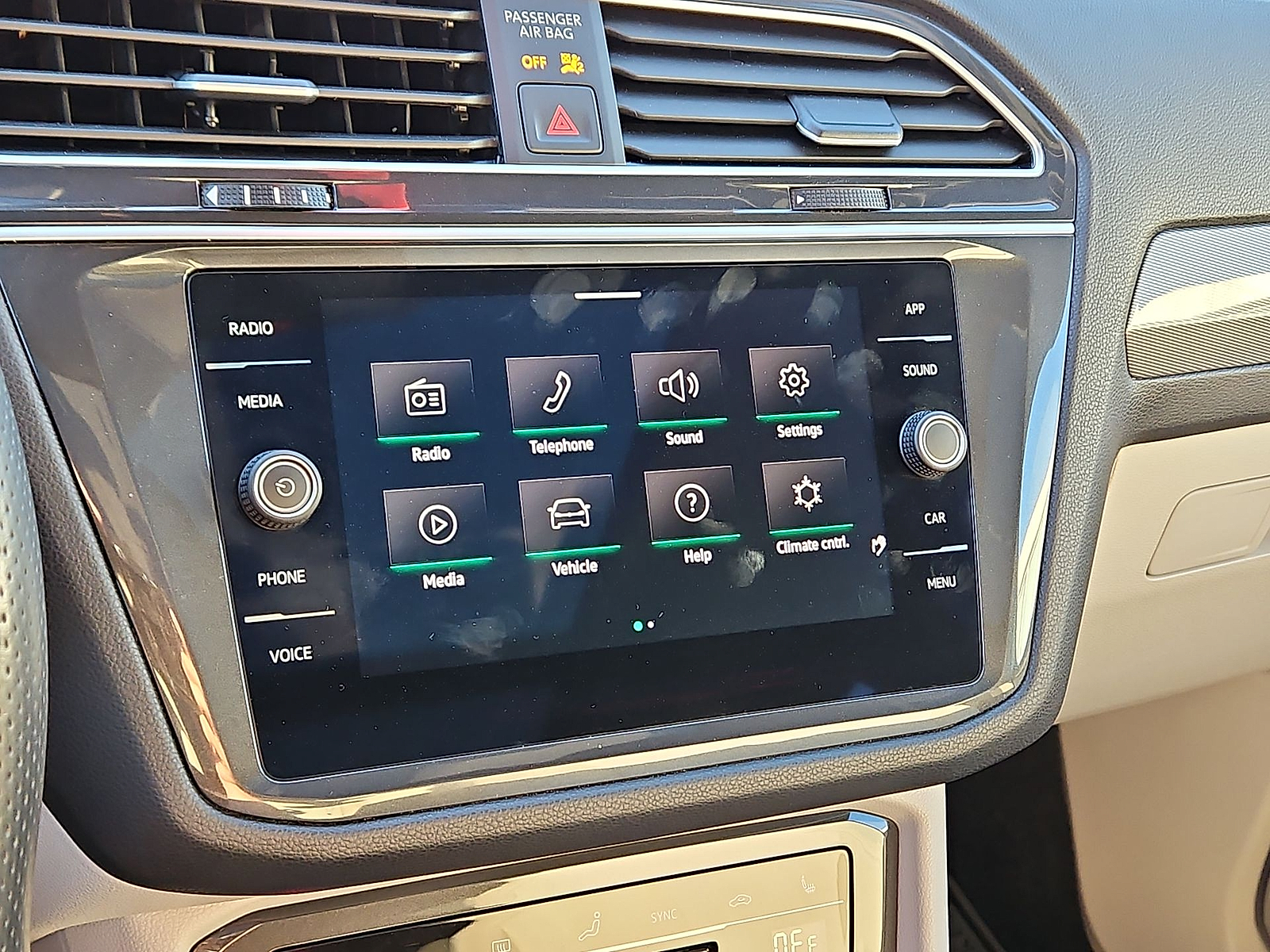 2024 Volkswagen Tiguan photo 19 of 22
