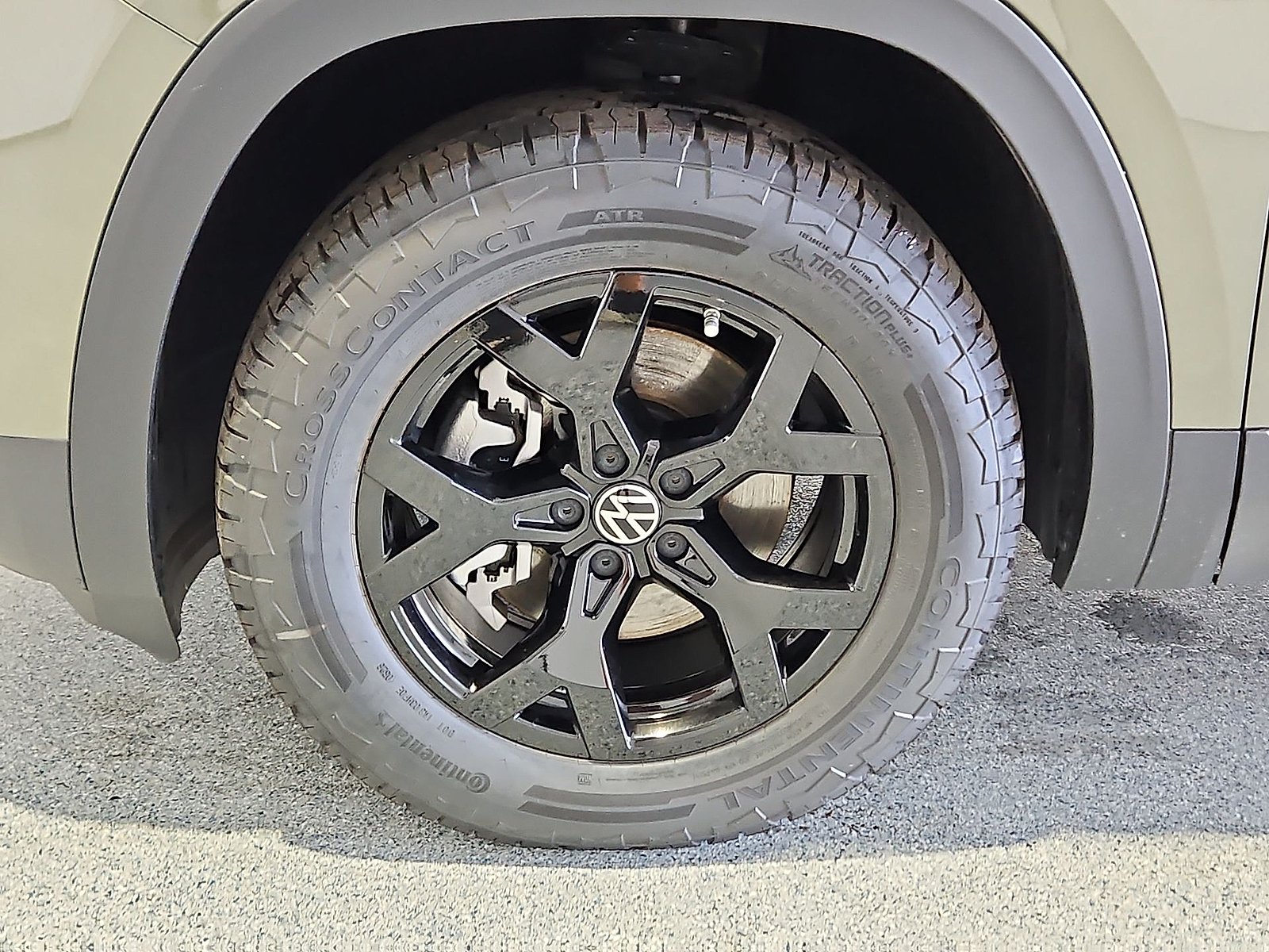 2026 Volkswagen Atlas photo 11 of 22