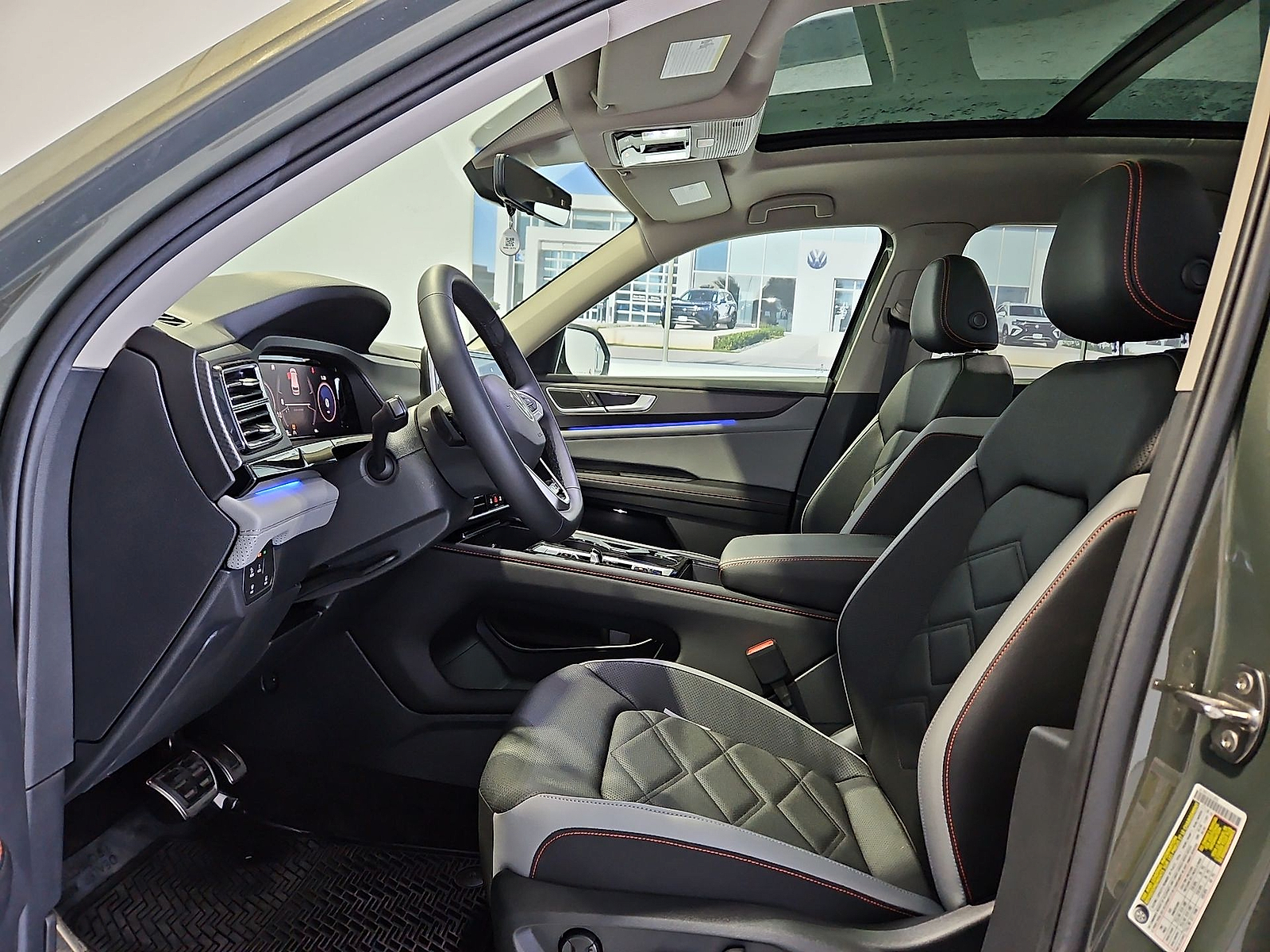 2026 Volkswagen Atlas photo 16 of 22