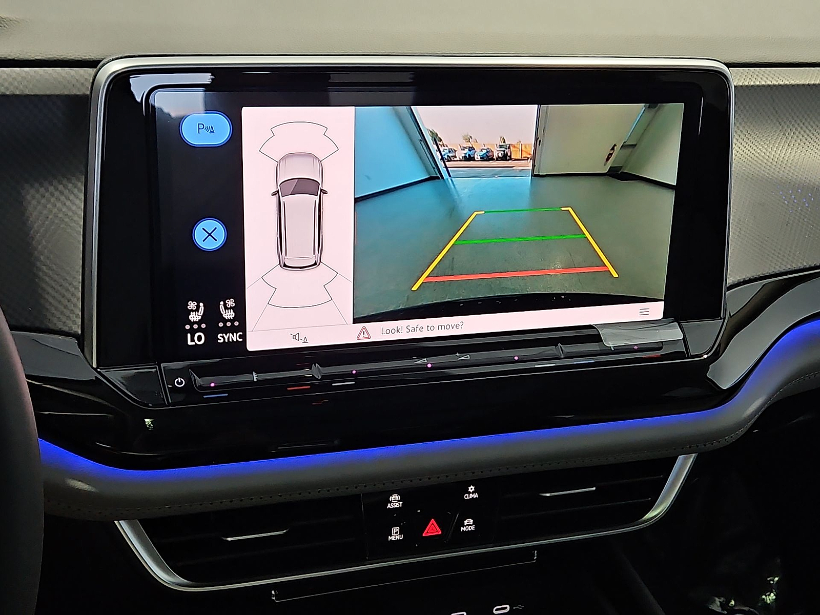 2026 Volkswagen Atlas photo 18 of 22