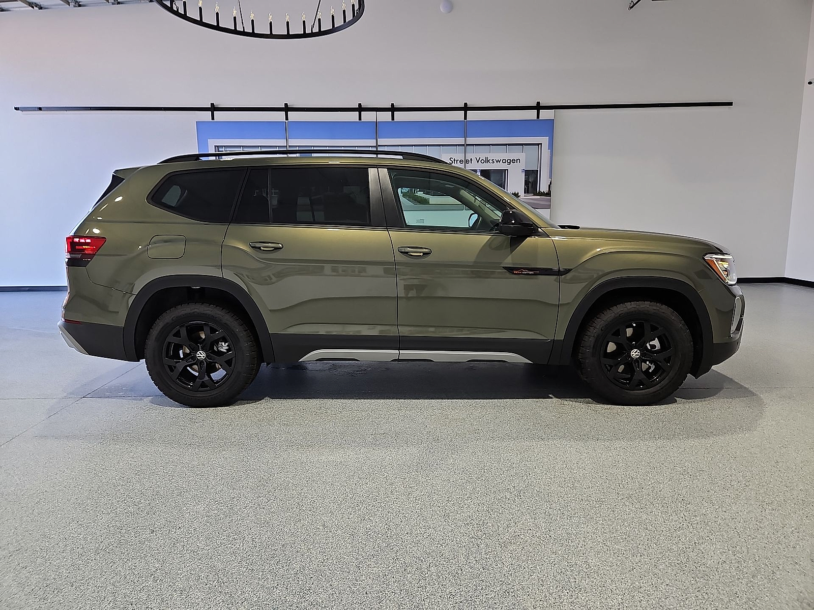 2026 Volkswagen Atlas photo 9 of 22