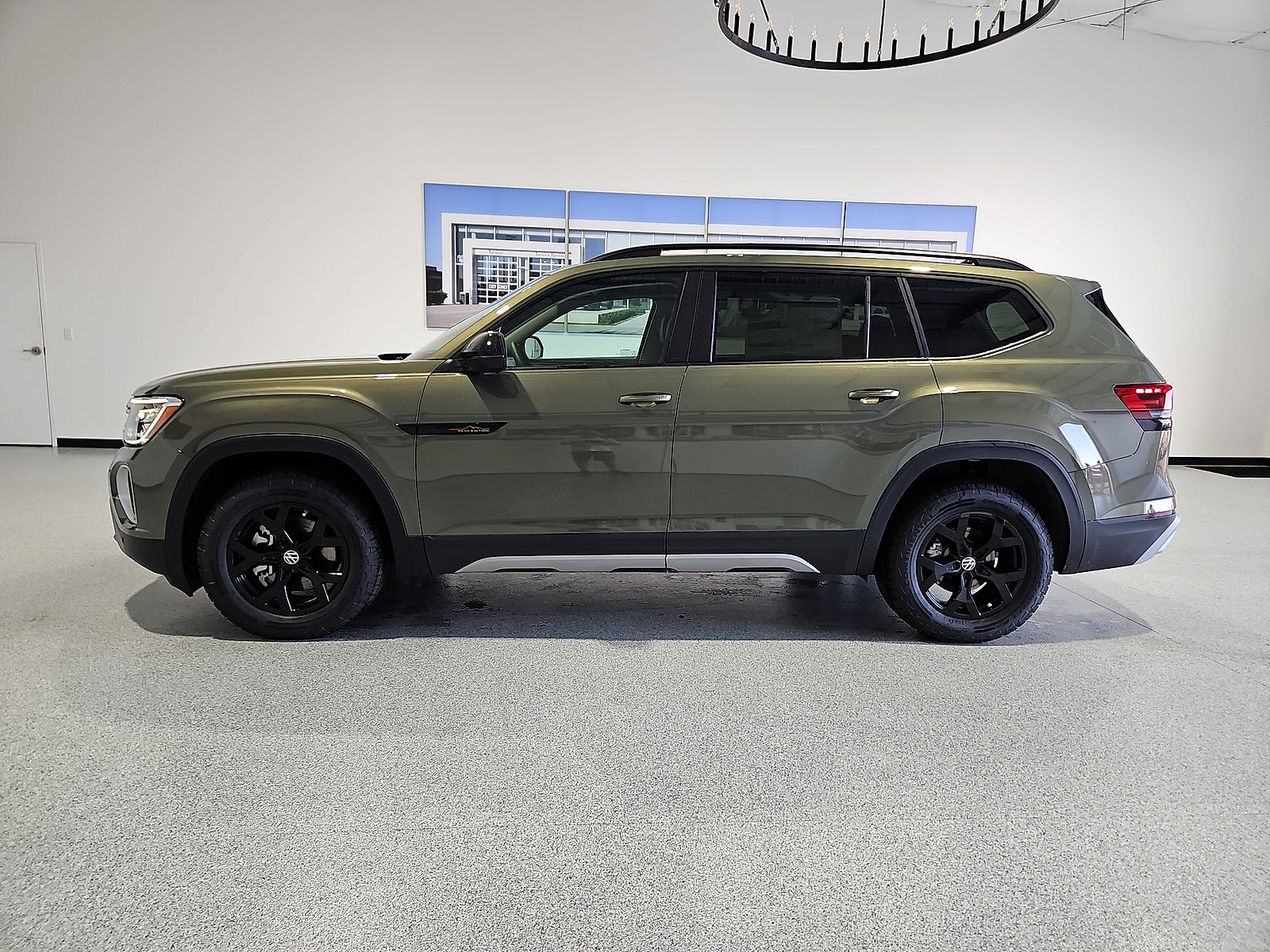 2026 Volkswagen Atlas photo 5 of 22