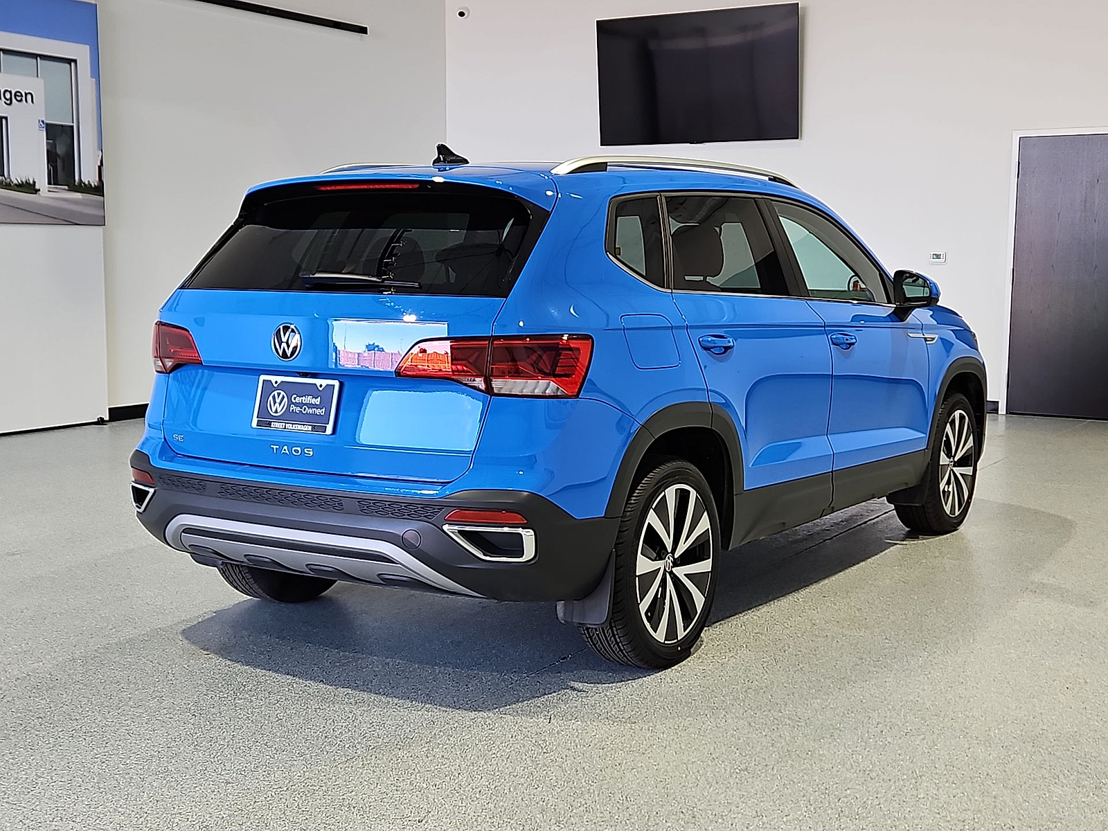 2024 Volkswagen Taos photo 8 of 22