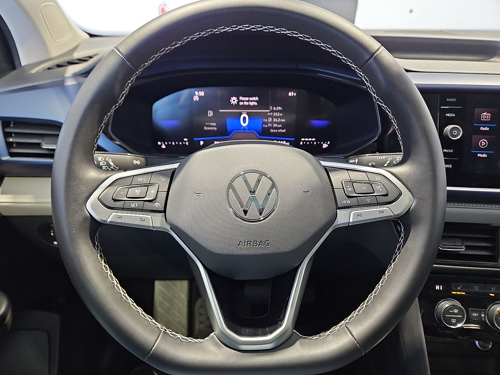2024 Volkswagen Taos photo 21 of 22