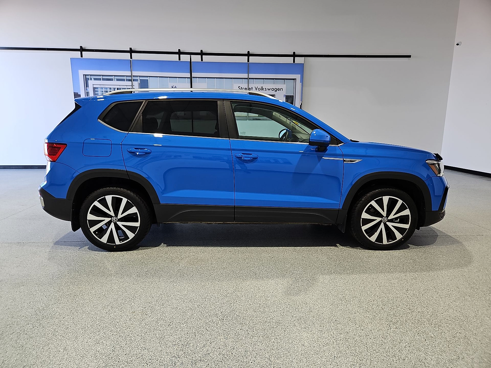 2024 Volkswagen Taos photo 9 of 22