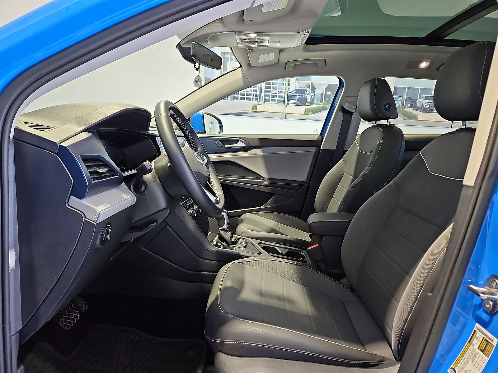 2024 Volkswagen Taos photo 16 of 22