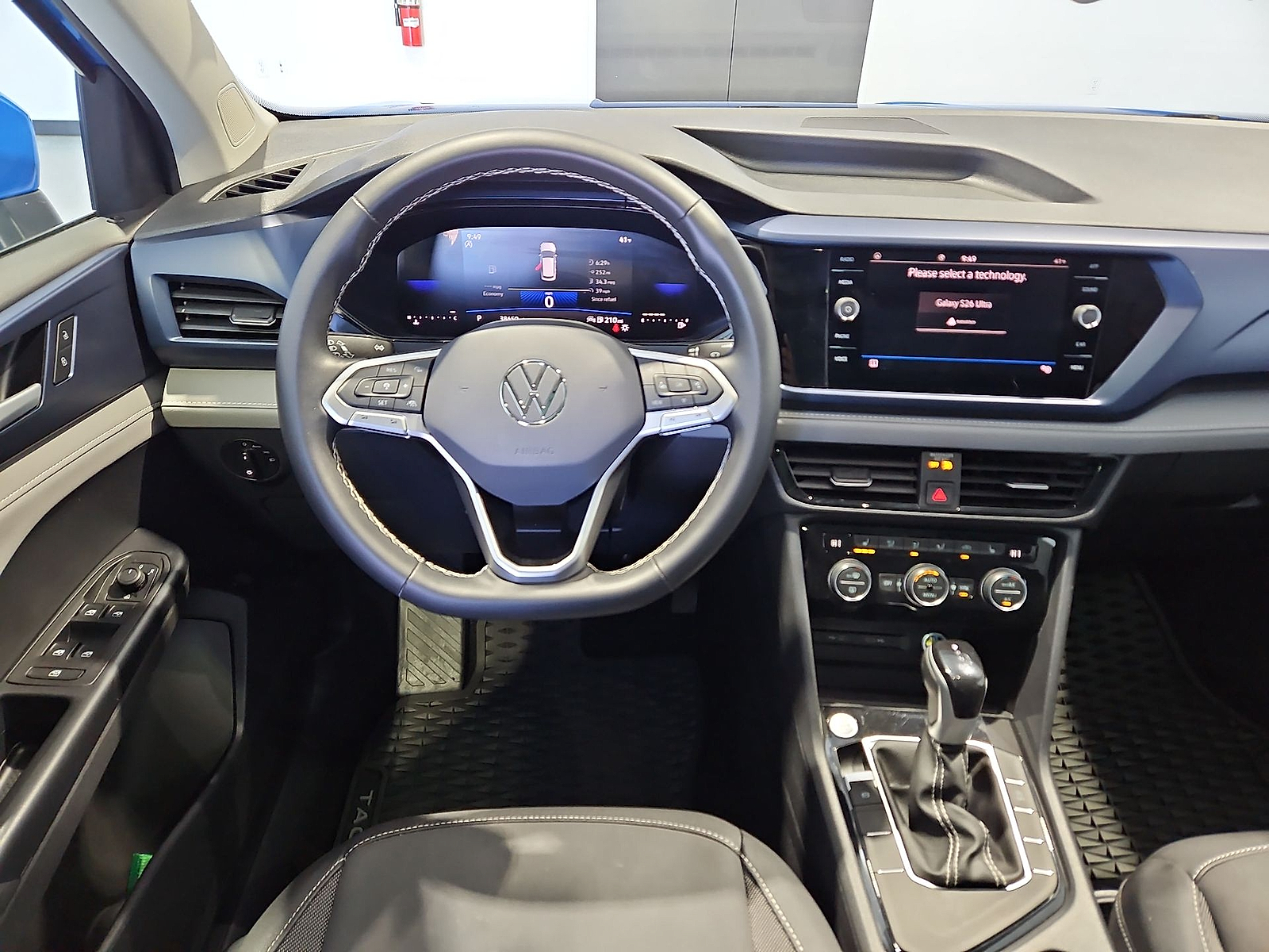 2024 Volkswagen Taos photo 14 of 22
