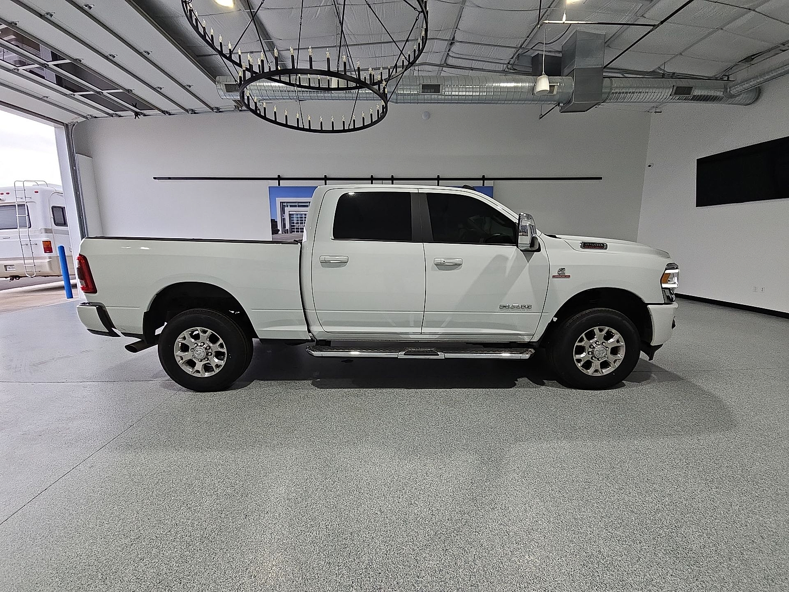 2024 Ram 2500 photo 9 of 22