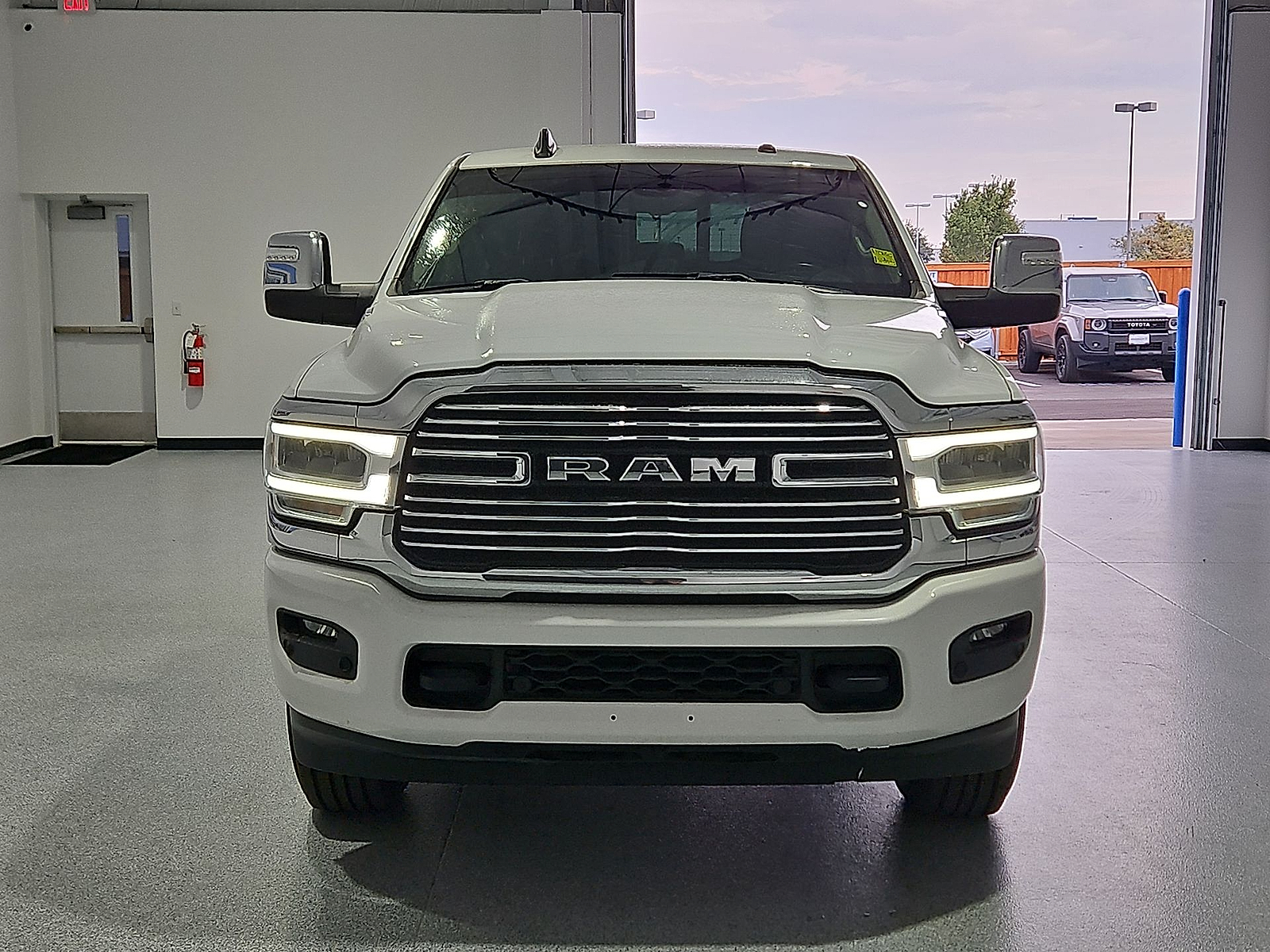 2024 Ram 2500 photo 3 of 22