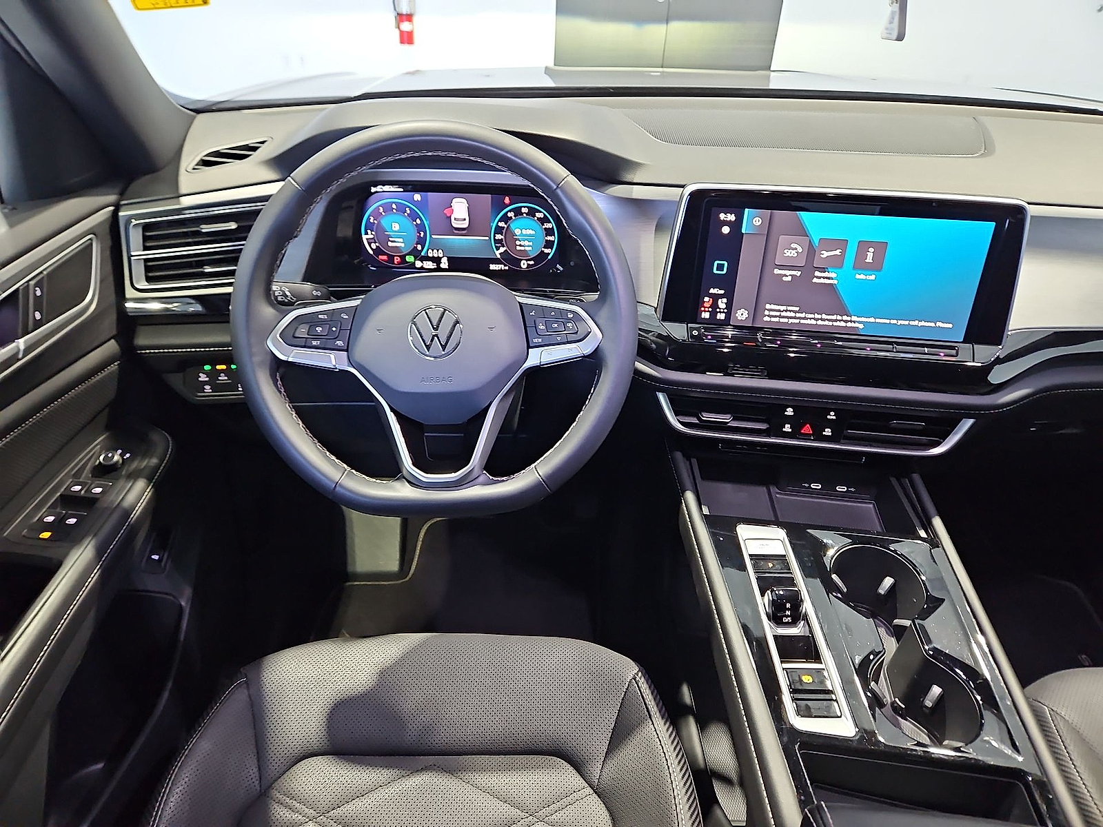 2024 Volkswagen Atlas Cross Sport photo 14 of 22