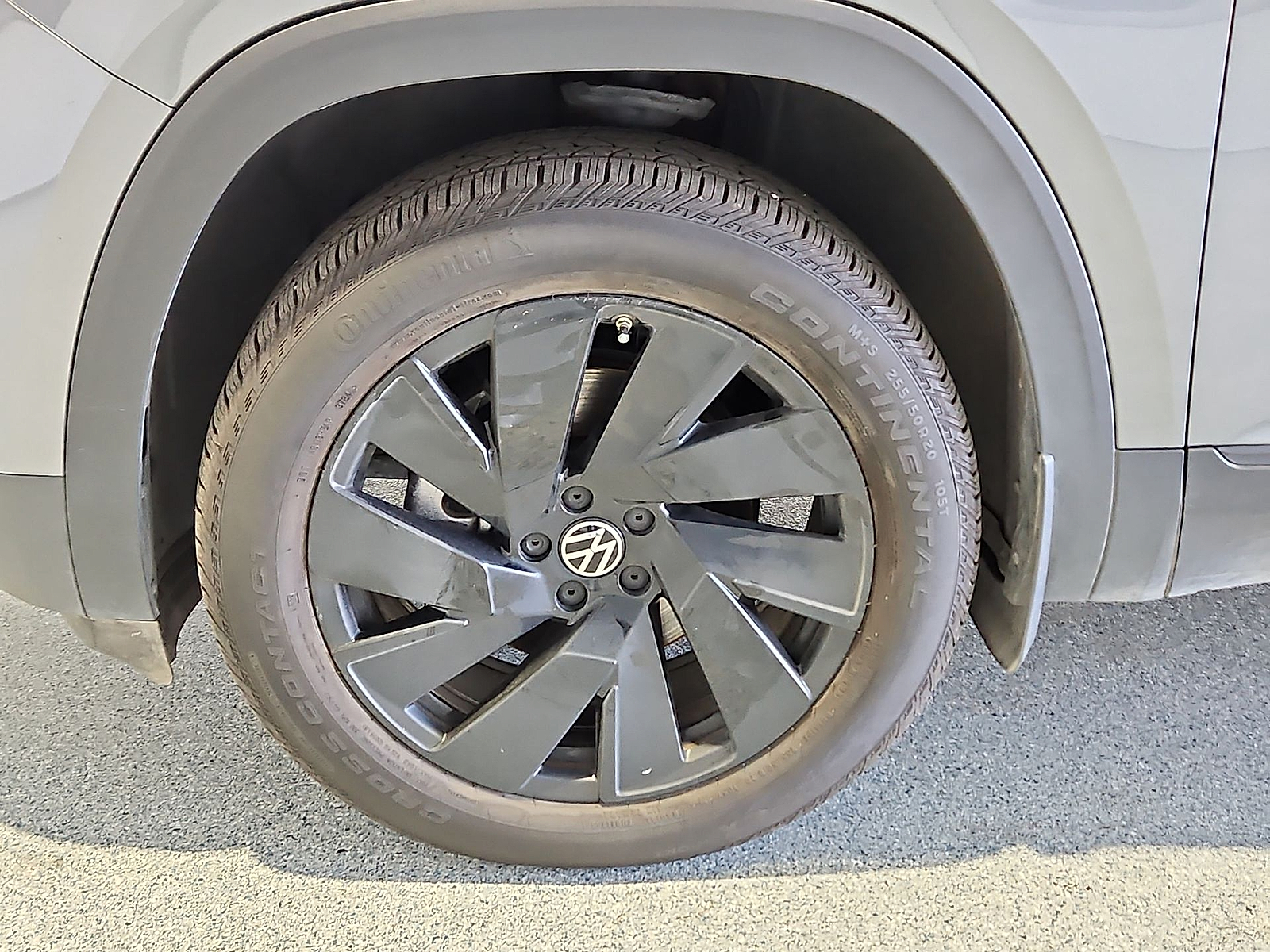 2024 Volkswagen Atlas Cross Sport photo 11 of 22