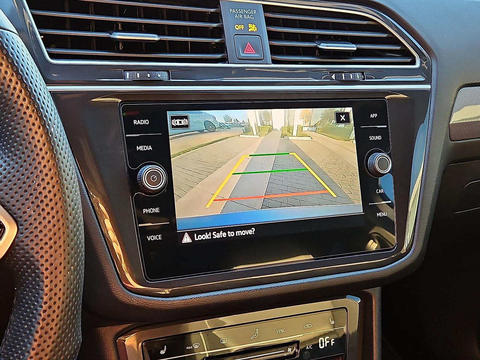 2024 Volkswagen Tiguan photo 18 of 22