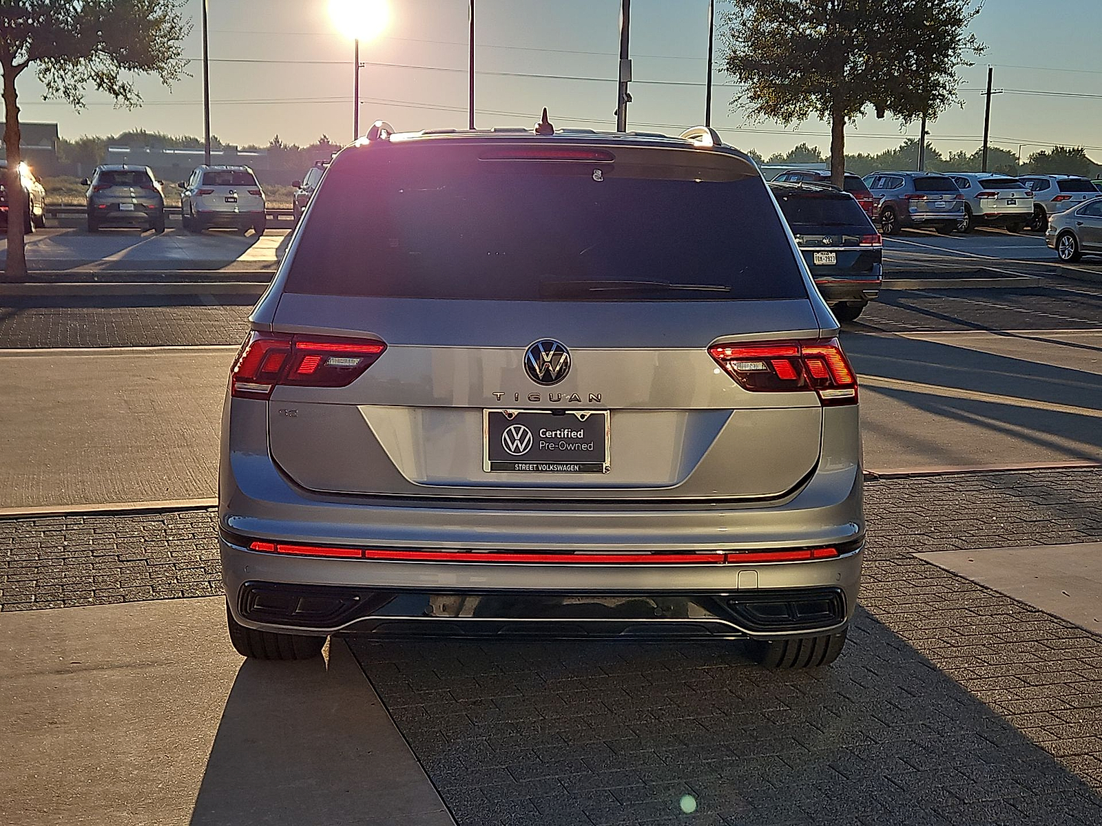 2024 Volkswagen Tiguan photo 7 of 22