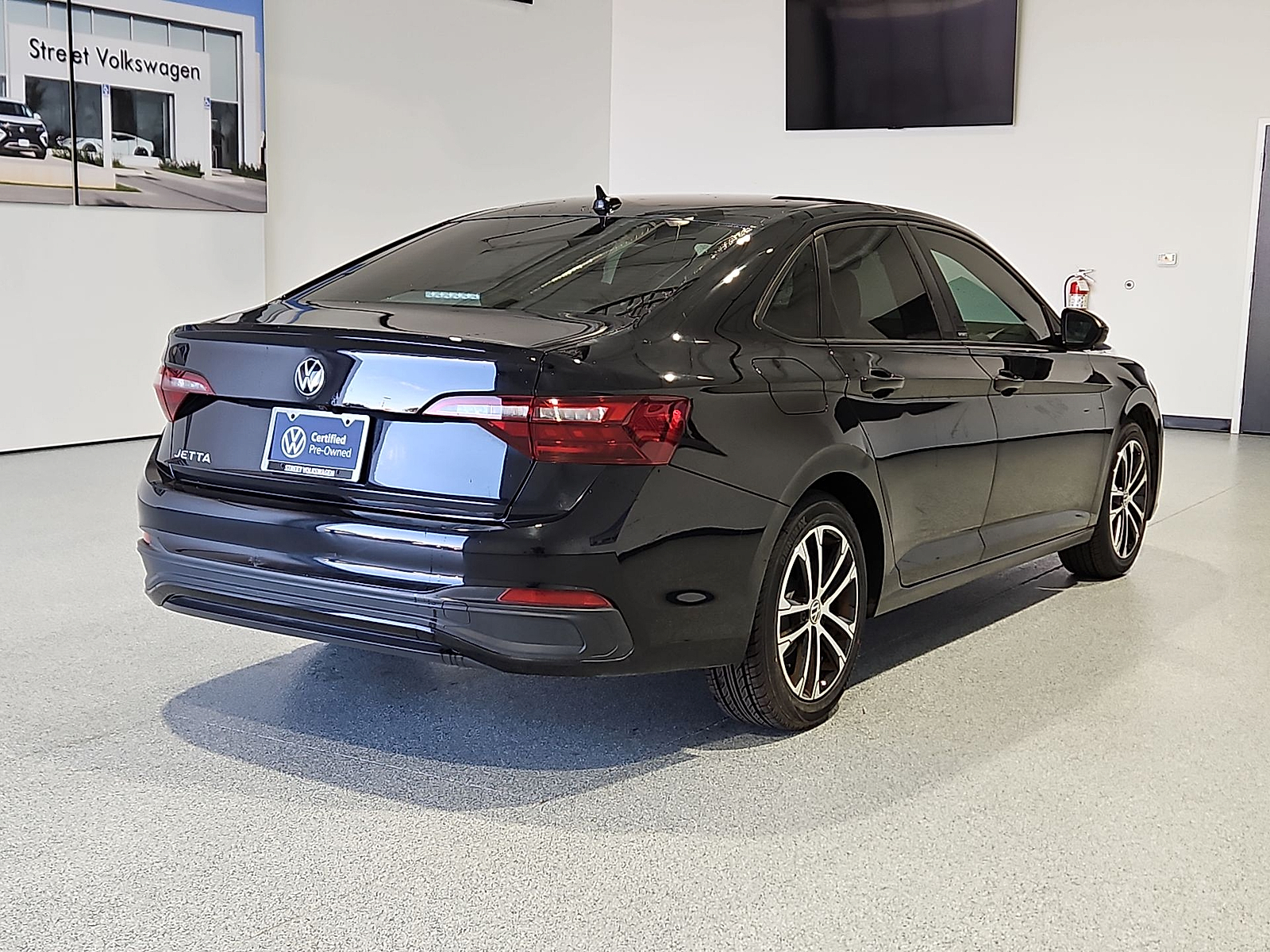 2024 Volkswagen Jetta photo 8 of 22