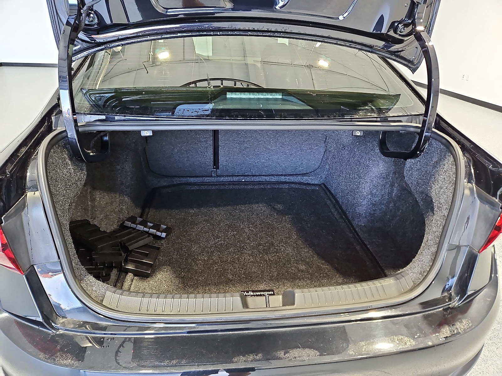 2024 Volkswagen Jetta photo 12 of 22