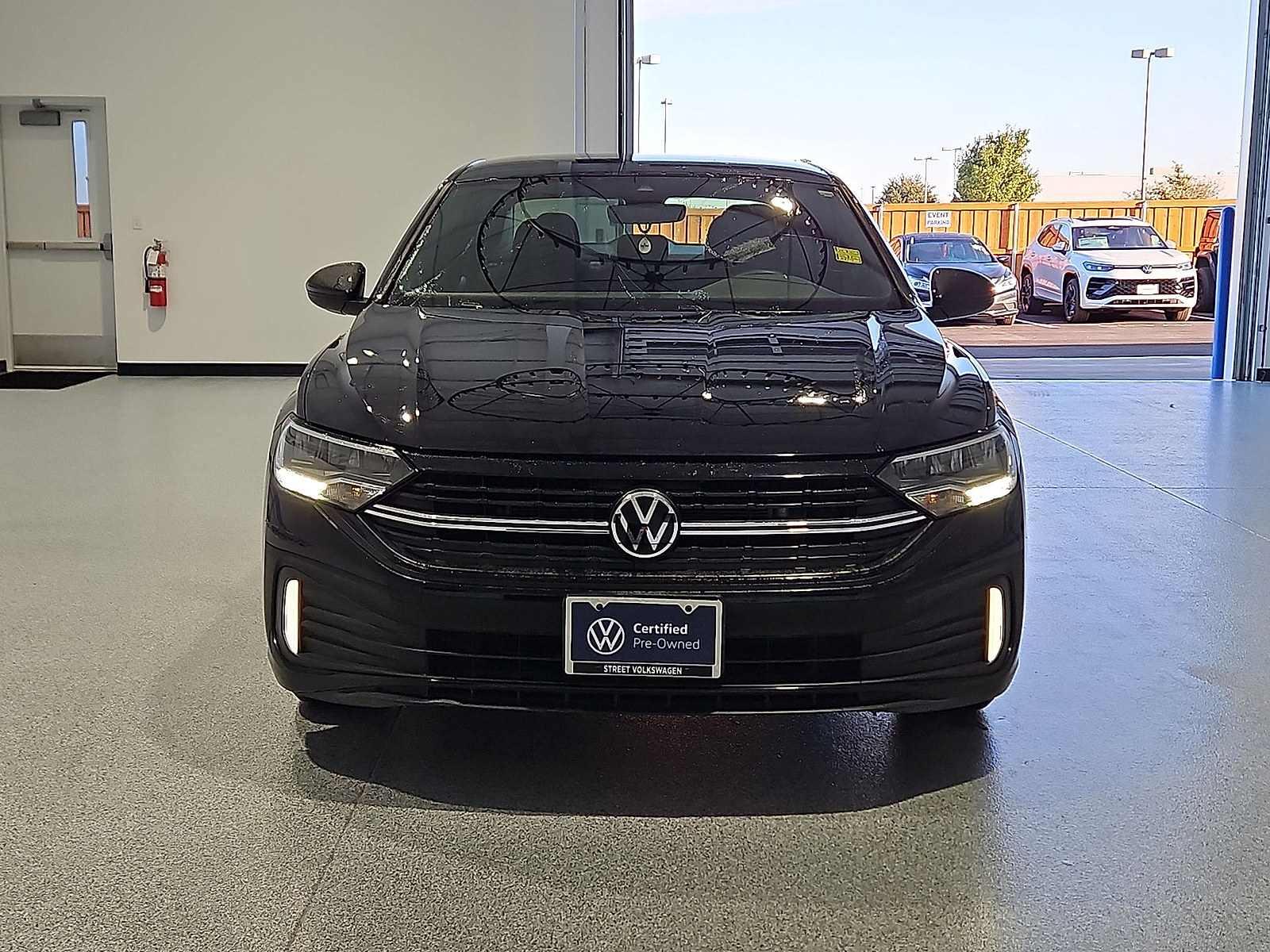 2024 Volkswagen Jetta photo 3 of 22