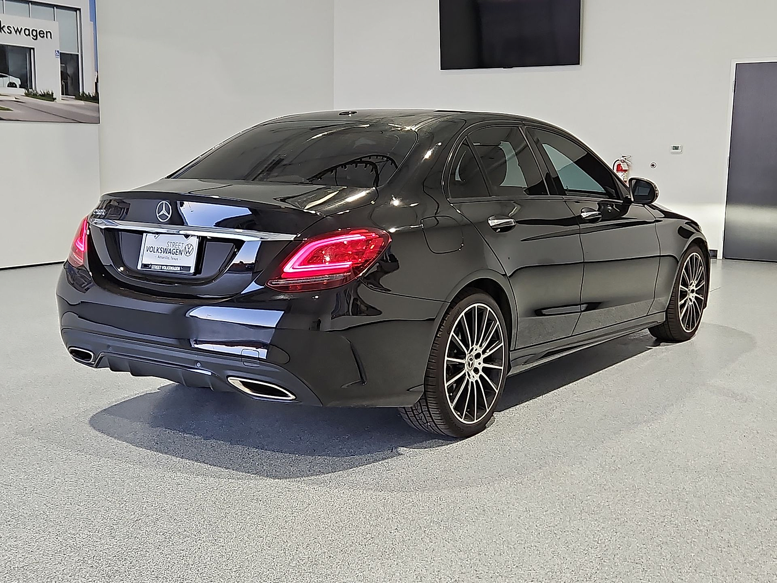 2021 Mercedes-Benz C 300 photo 8 of 22