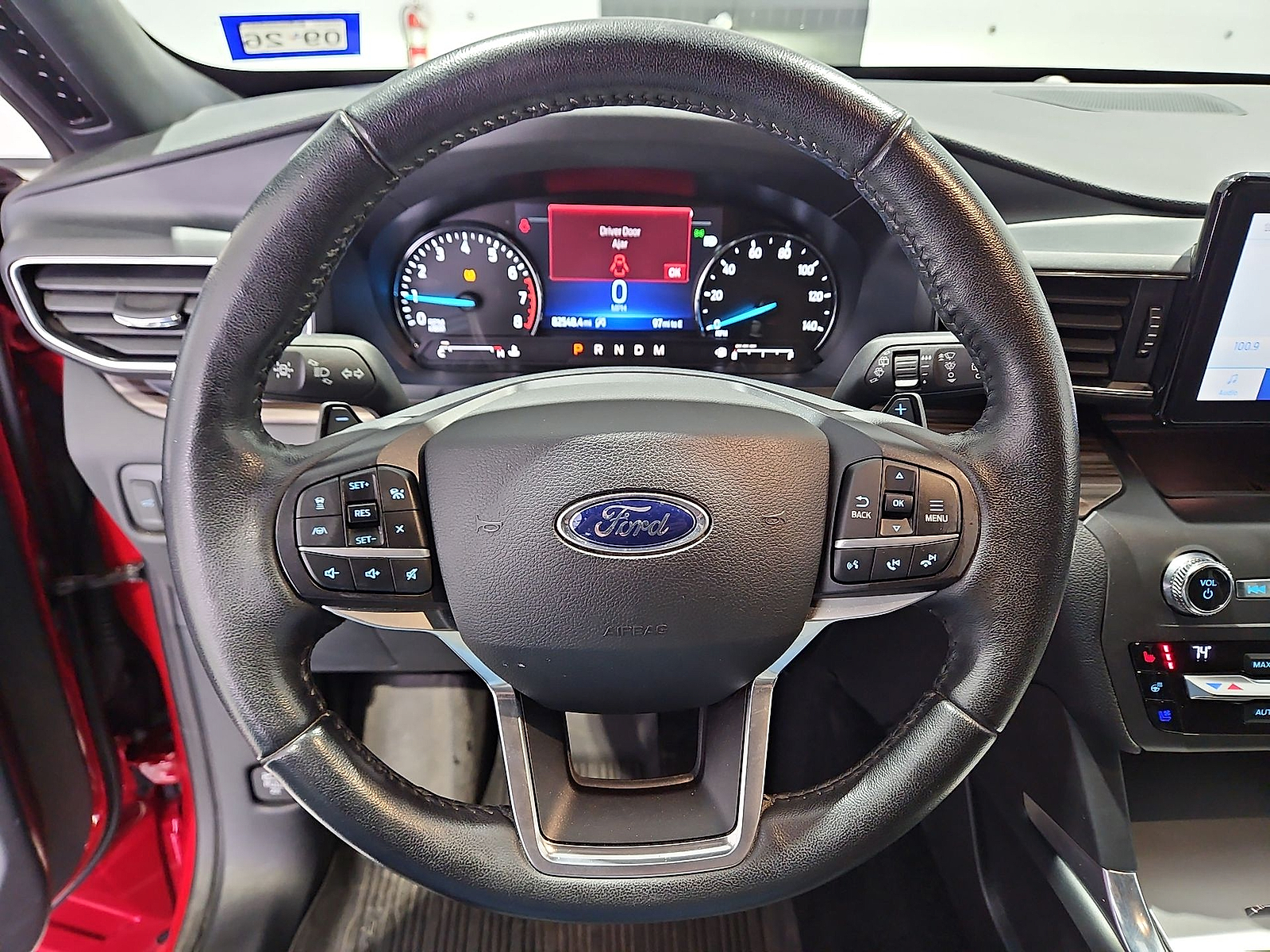 2020 Ford Explorer photo 21 of 22